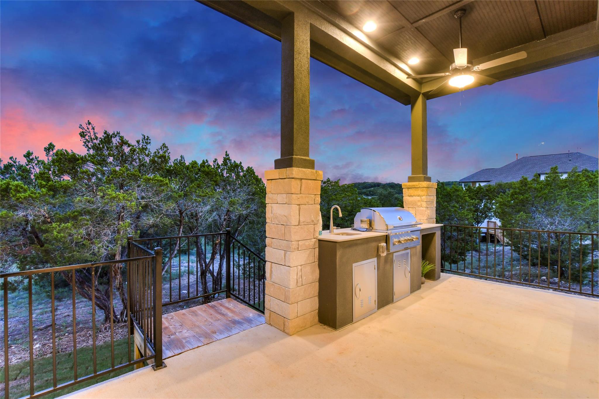 19617 Serenity Ln, Lago Vista, TX 78645