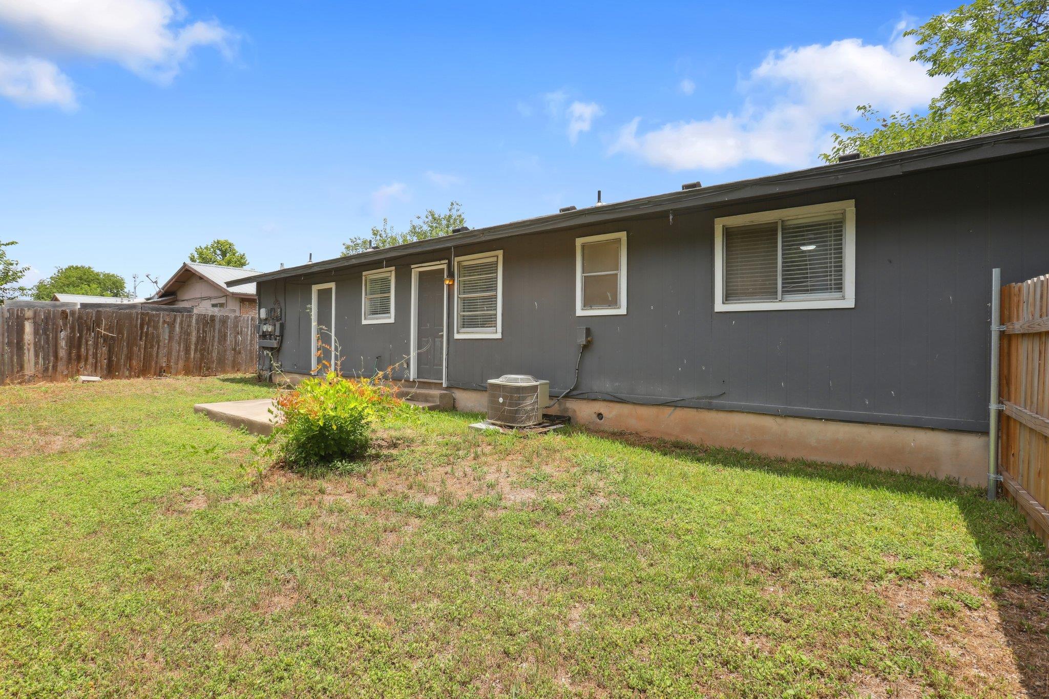 1811 Mearns Meadow Blvd # B, Austin, TX 78758