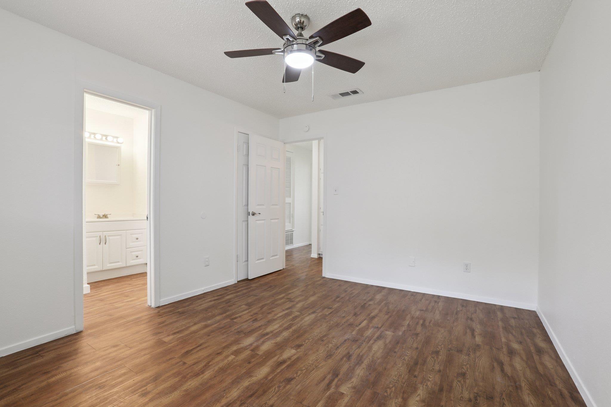 1811 Mearns Meadow Blvd # B, Austin, TX 78758