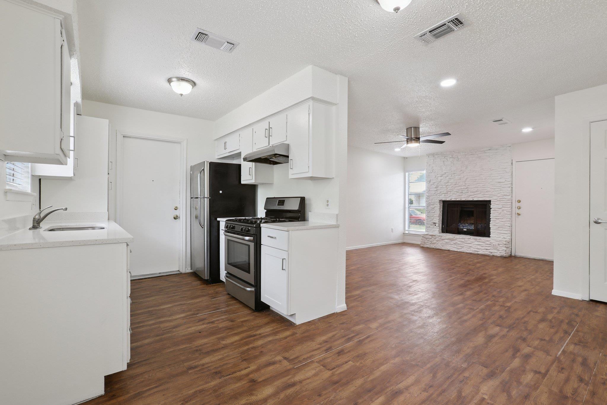 1811 Mearns Meadow Blvd # B, Austin, TX 78758