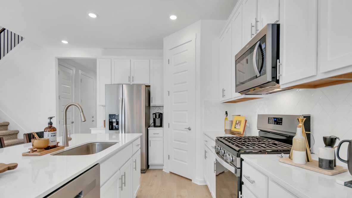 1932 Crooked Creek St, Leander, TX 78641