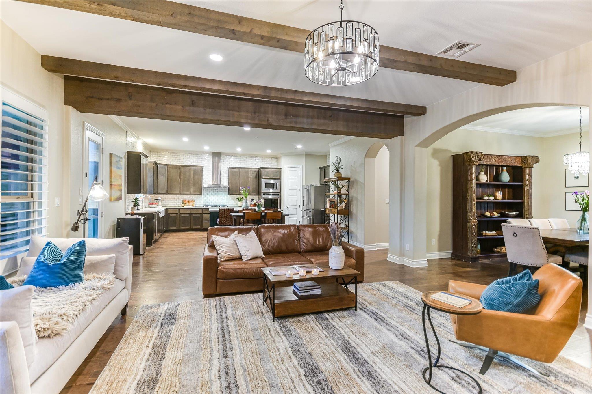 465 Lloyd Ln, Dripping Springs, TX 78620