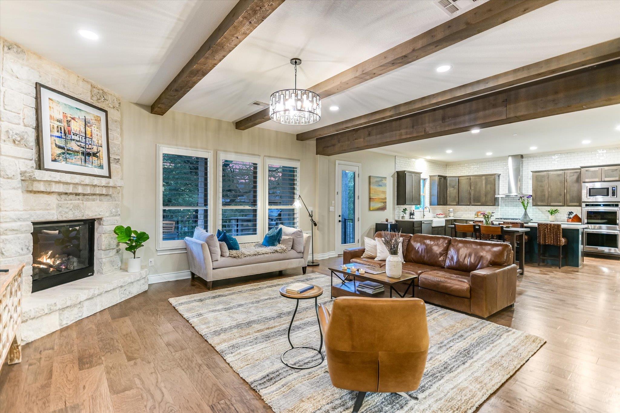 465 Lloyd Ln, Dripping Springs, TX 78620