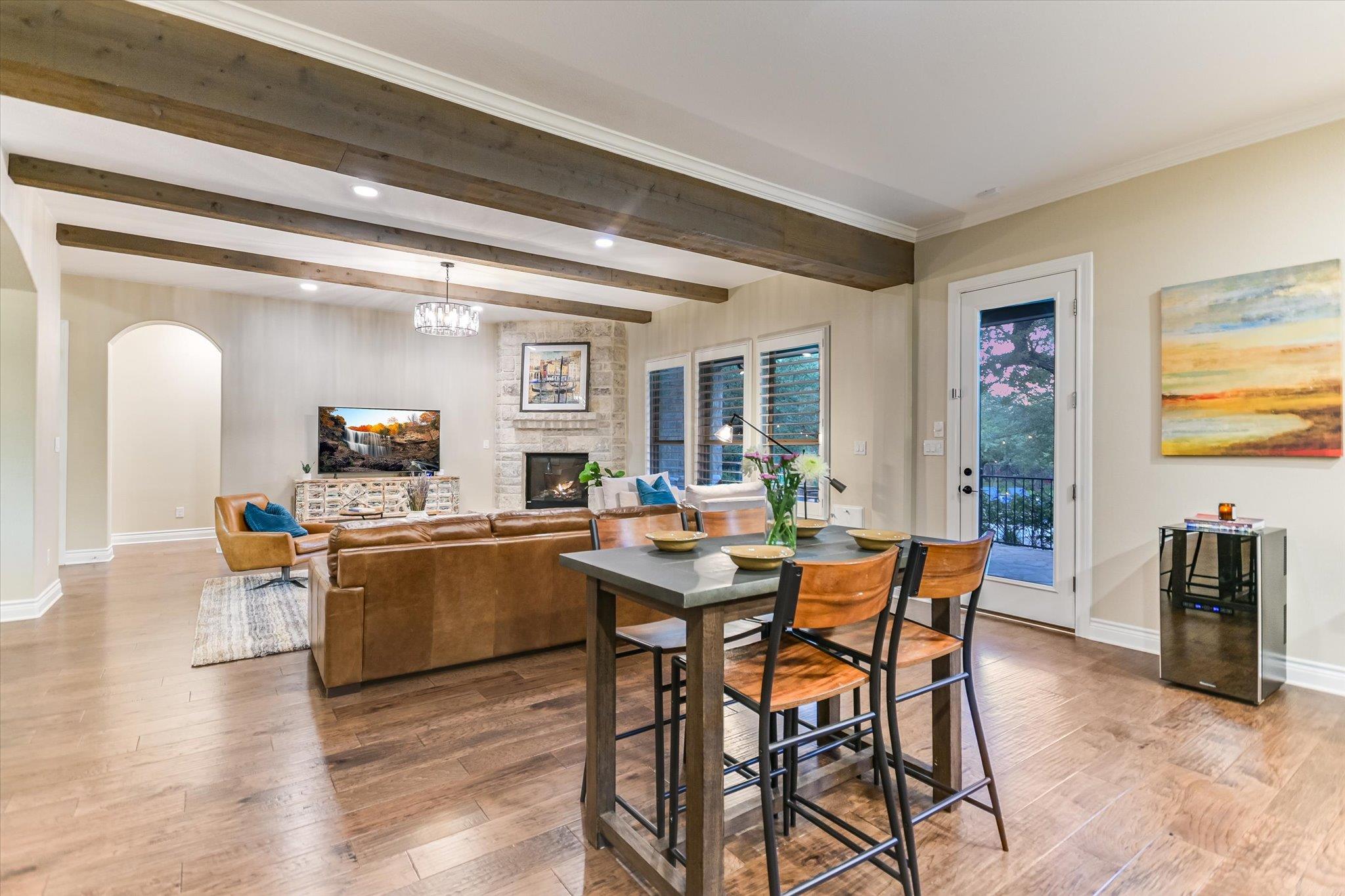 465 Lloyd Ln, Dripping Springs, TX 78620