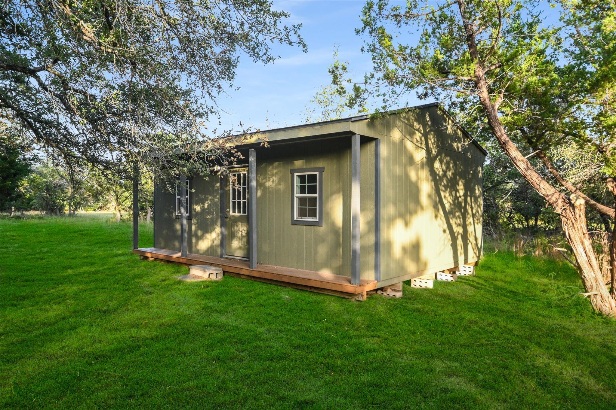 465 Lloyd Ln, Dripping Springs, TX 78620
