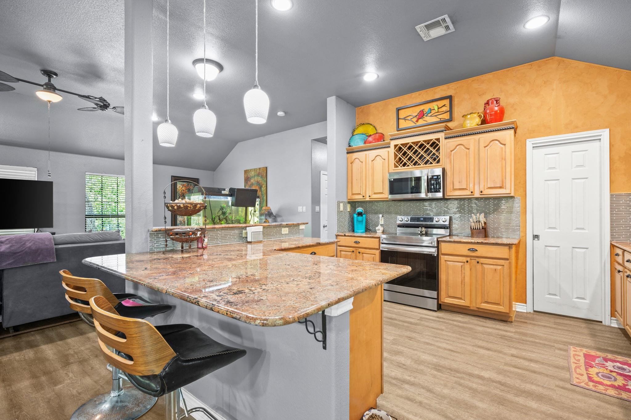 441 County Road 135, Hutto, TX 78634