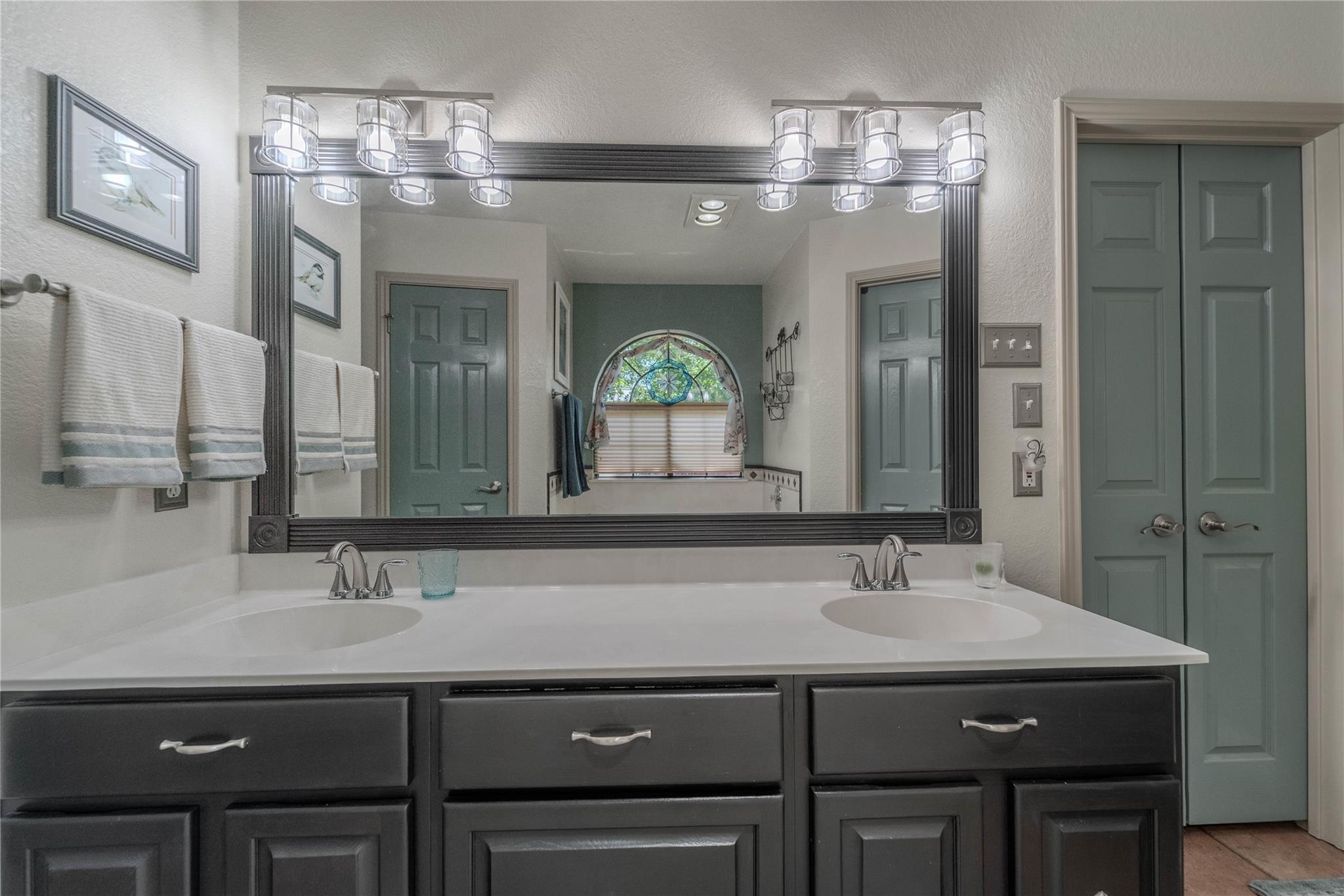11811 ARABIAN Trl, Austin, TX 78759