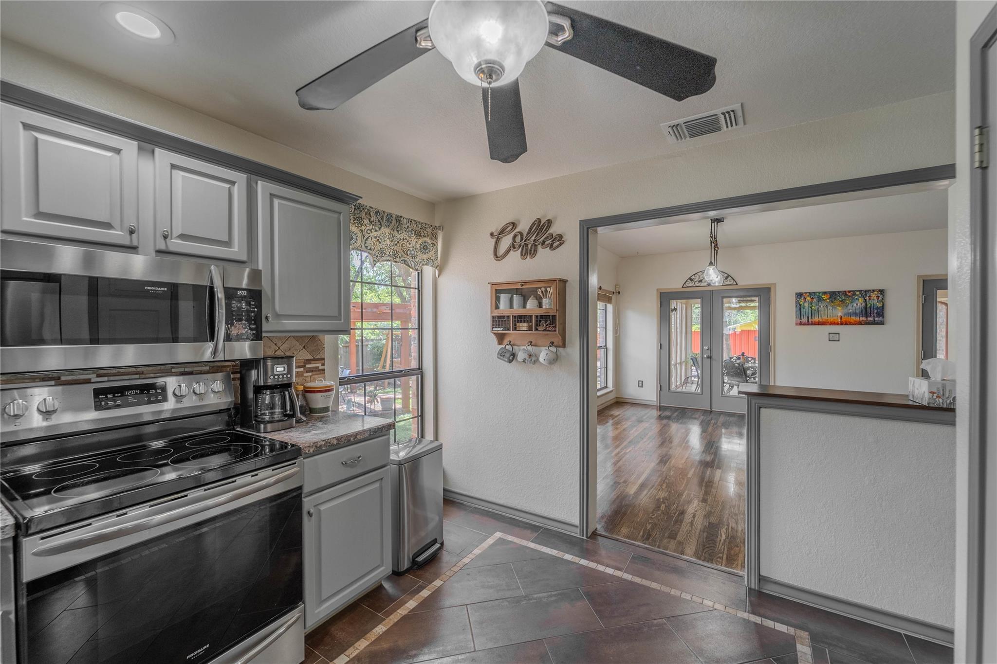 11811 ARABIAN Trl, Austin, TX 78759