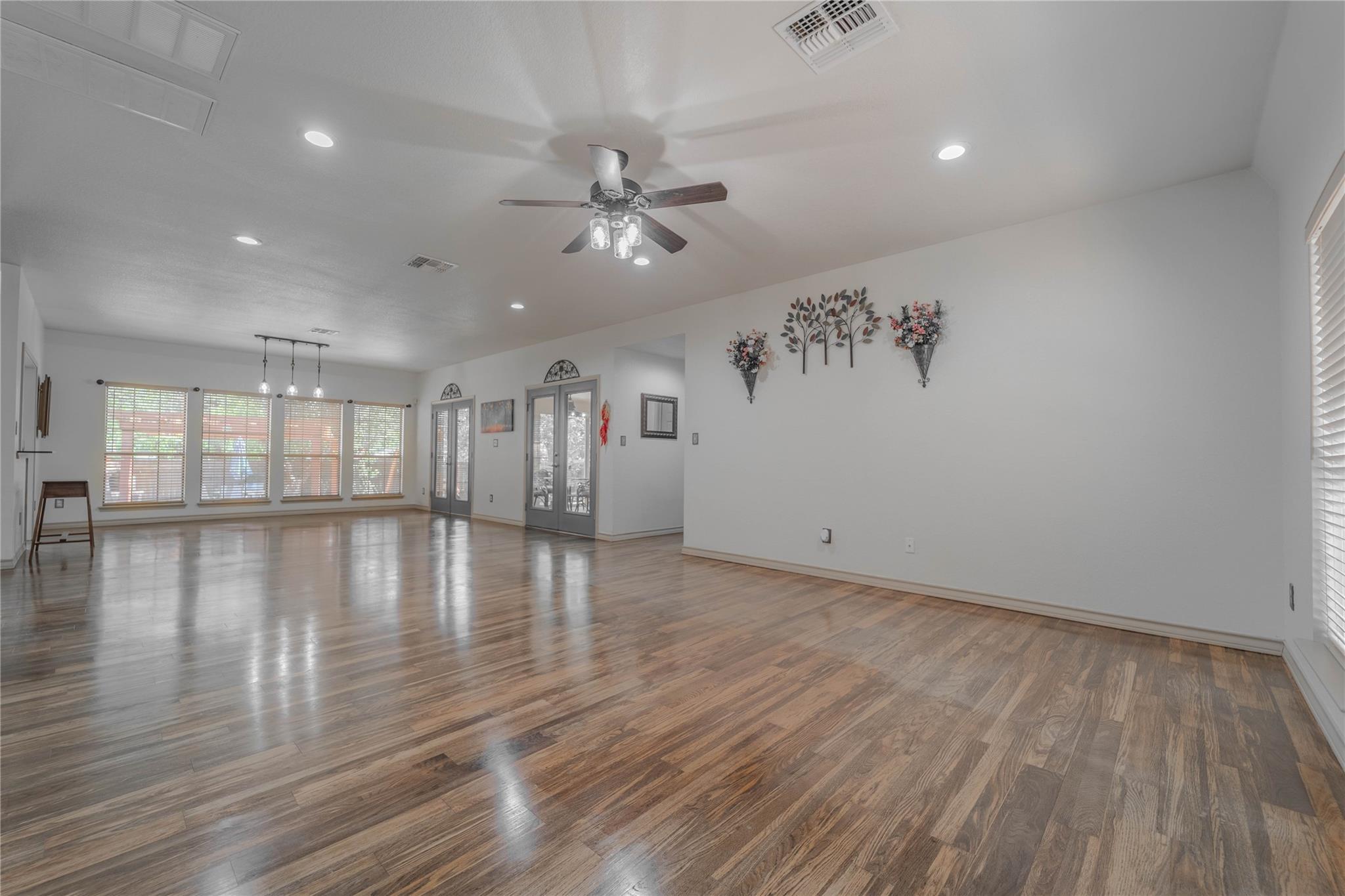 11811 ARABIAN Trl, Austin, TX 78759