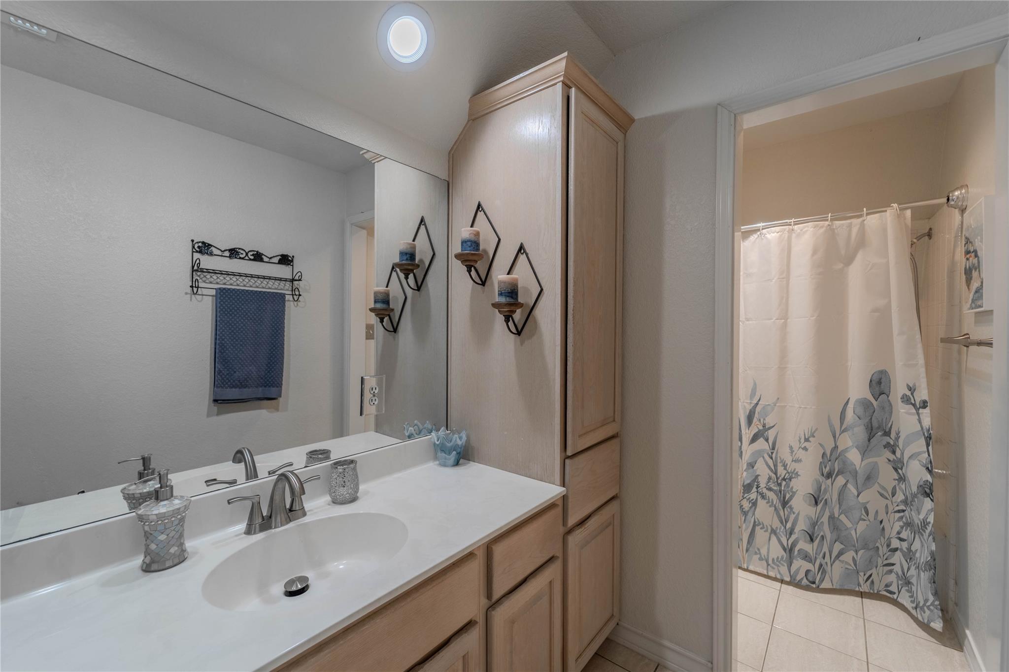 11811 ARABIAN Trl, Austin, TX 78759