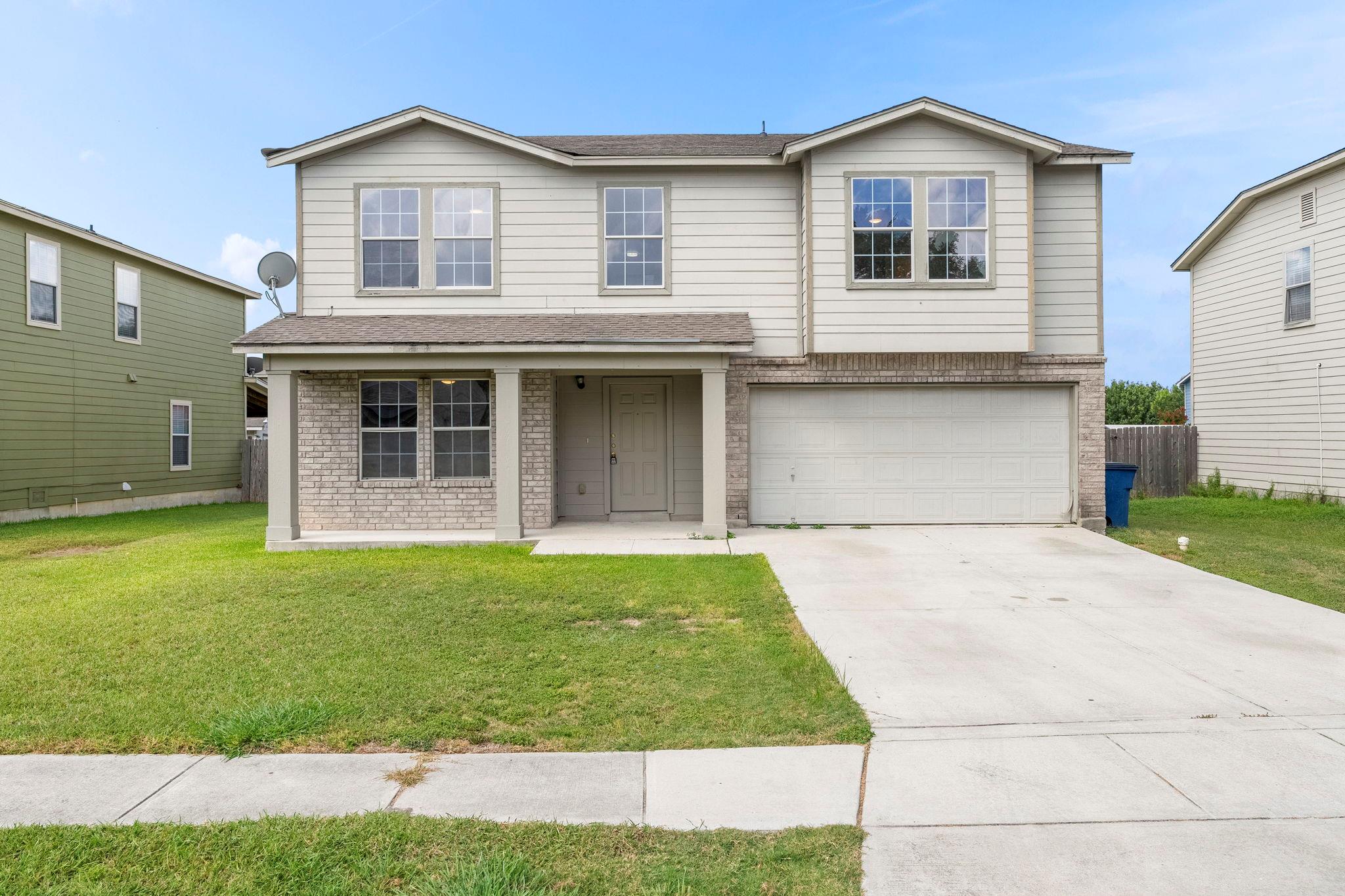 671 Northwest Crossing Dr, New Braunfels, TX 78130