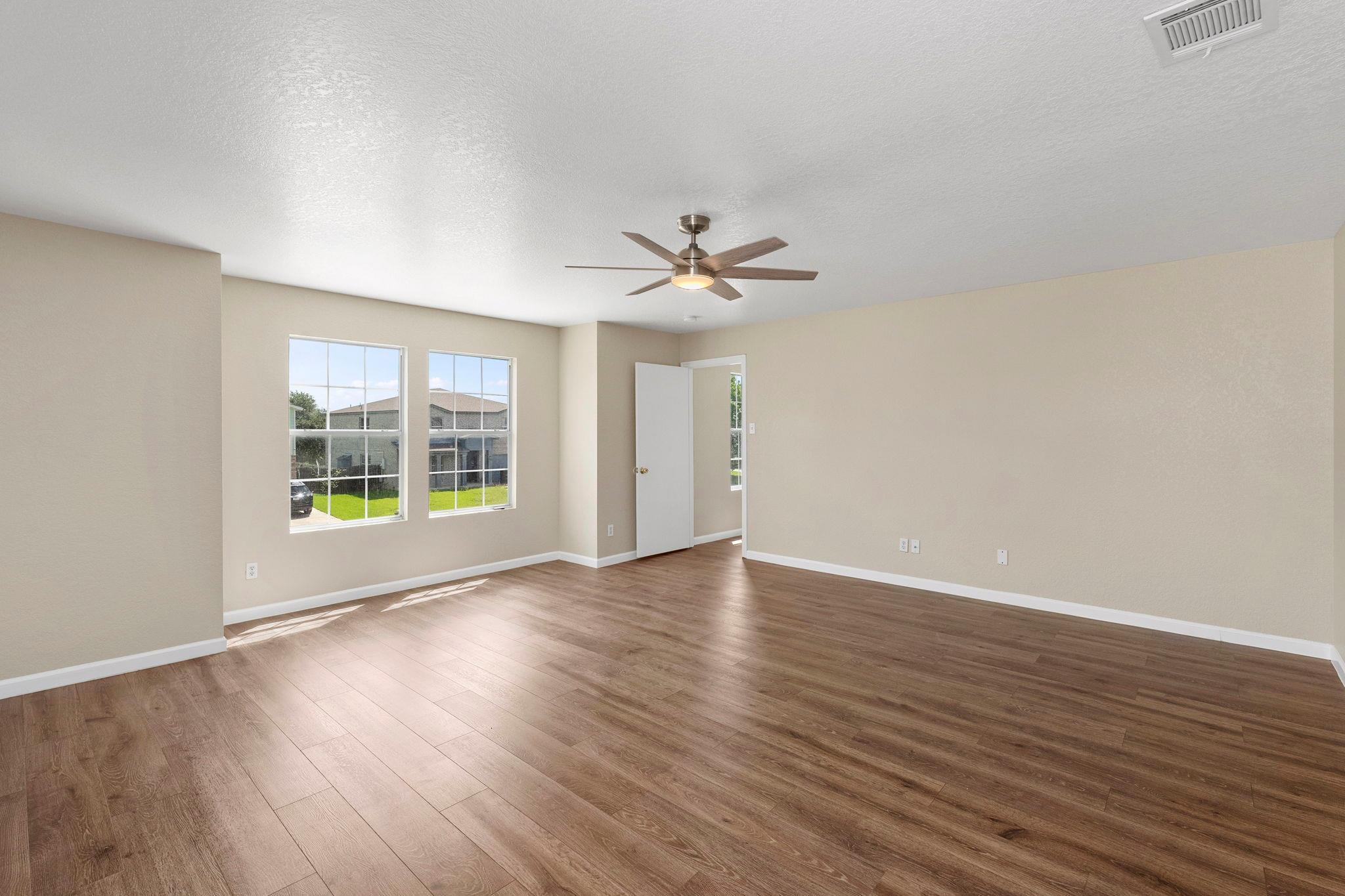 671 Northwest Crossing Dr, New Braunfels, TX 78130