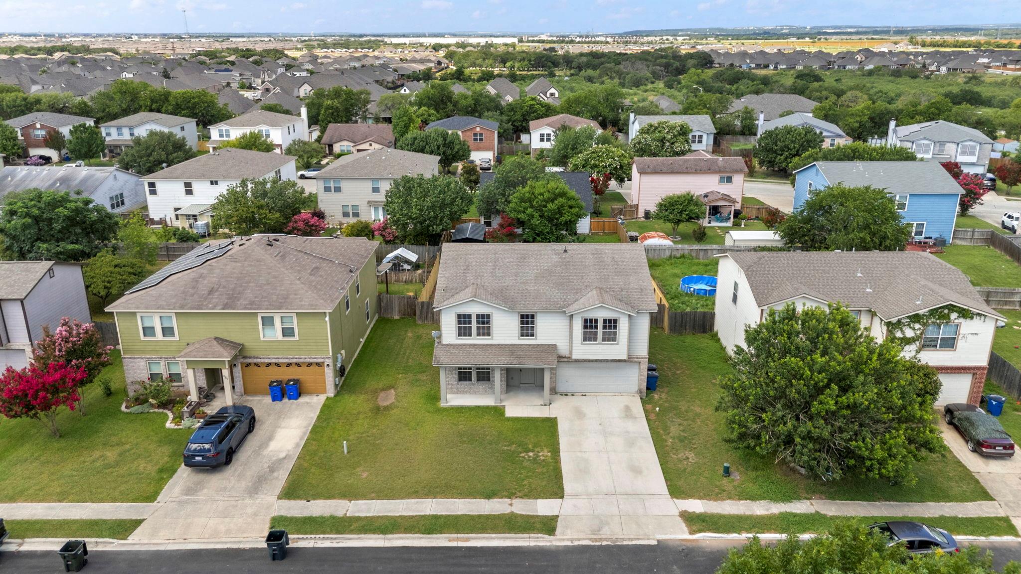 671 Northwest Crossing Dr, New Braunfels, TX 78130