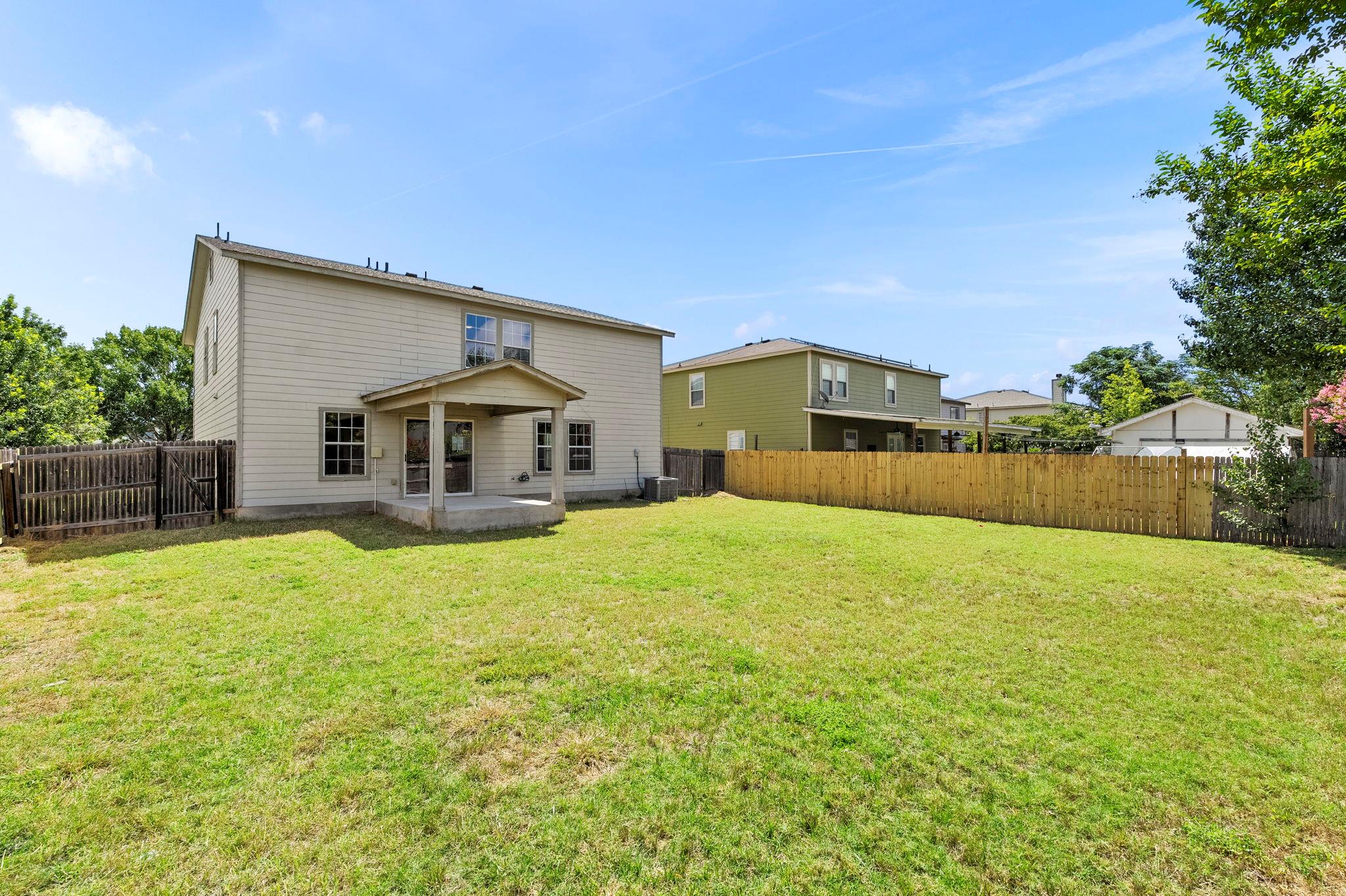 671 Northwest Crossing Dr, New Braunfels, TX 78130