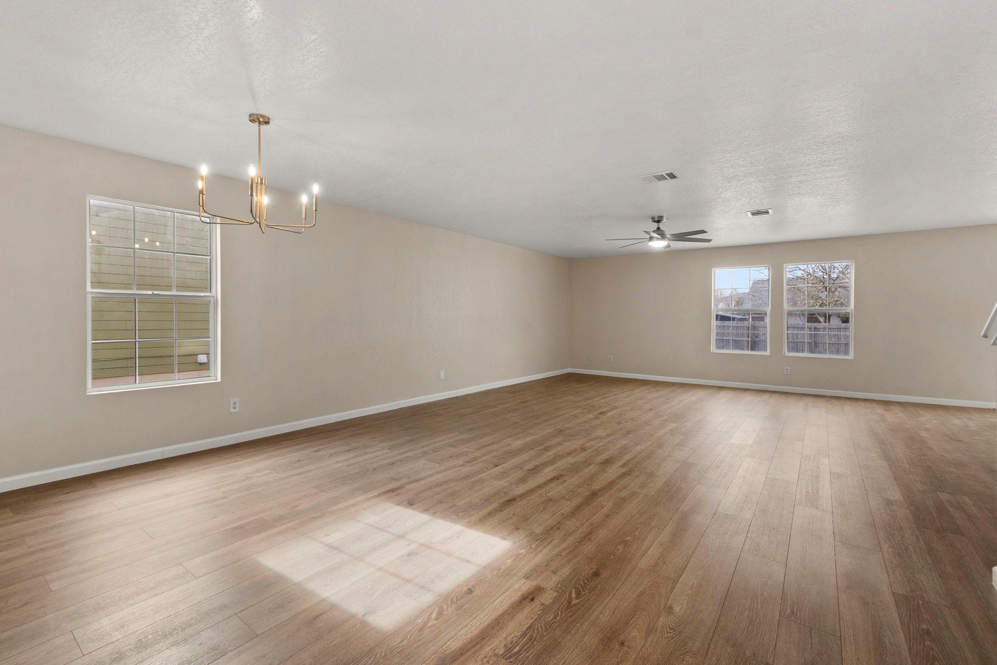 671 Northwest Crossing Dr, New Braunfels, TX 78130