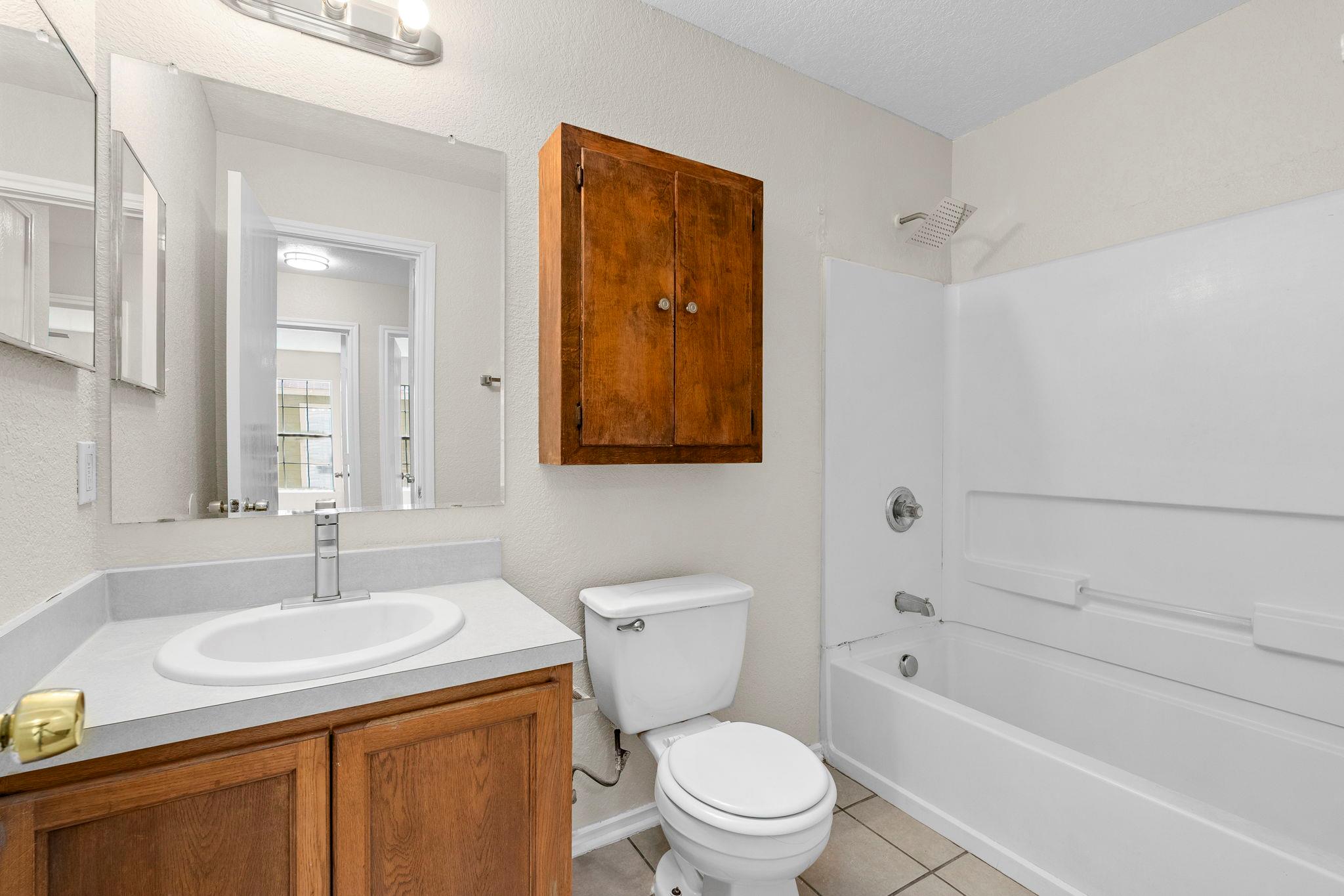 671 Northwest Crossing Dr, New Braunfels, TX 78130
