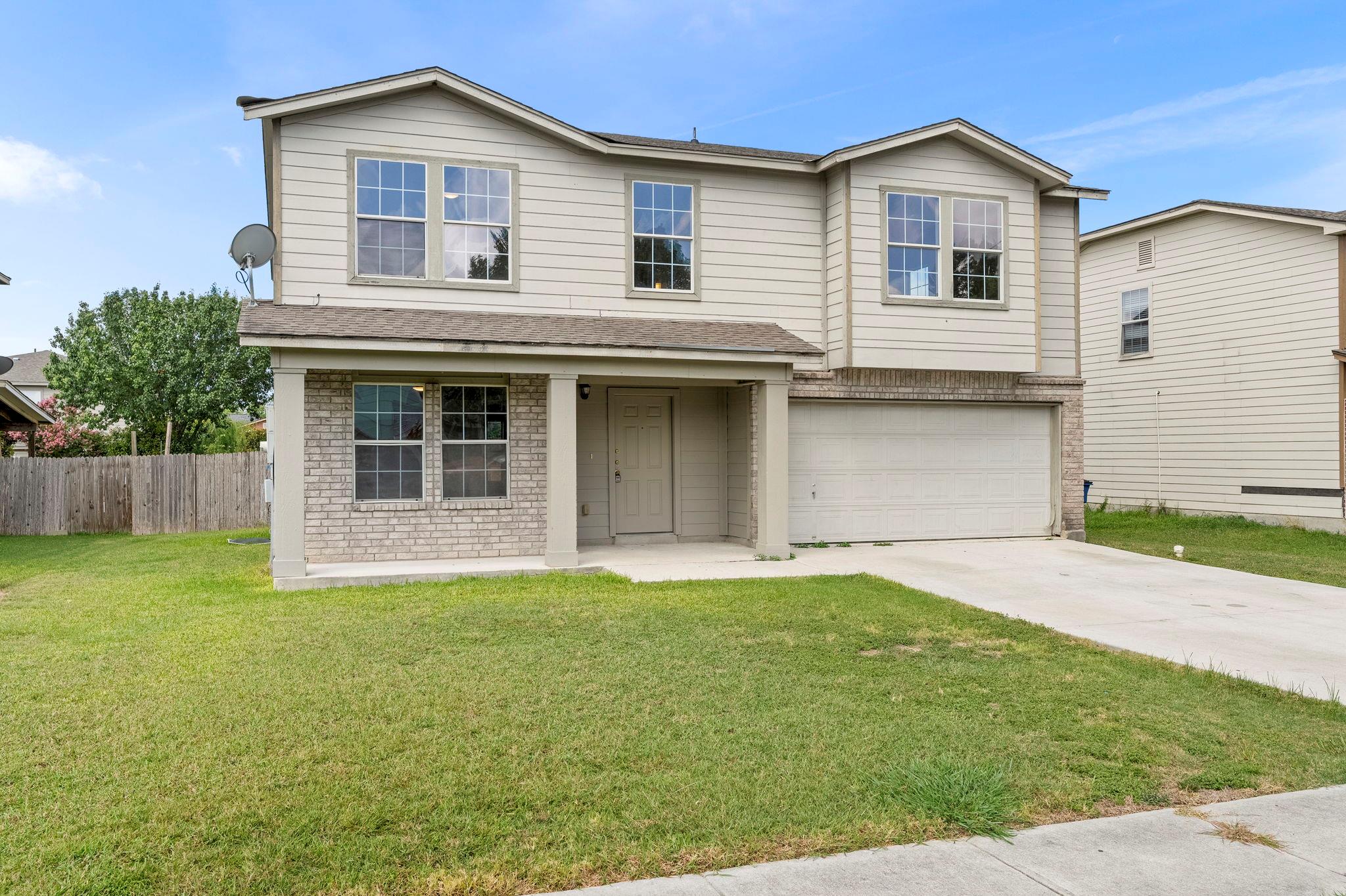 671 Northwest Crossing Dr, New Braunfels, TX 78130