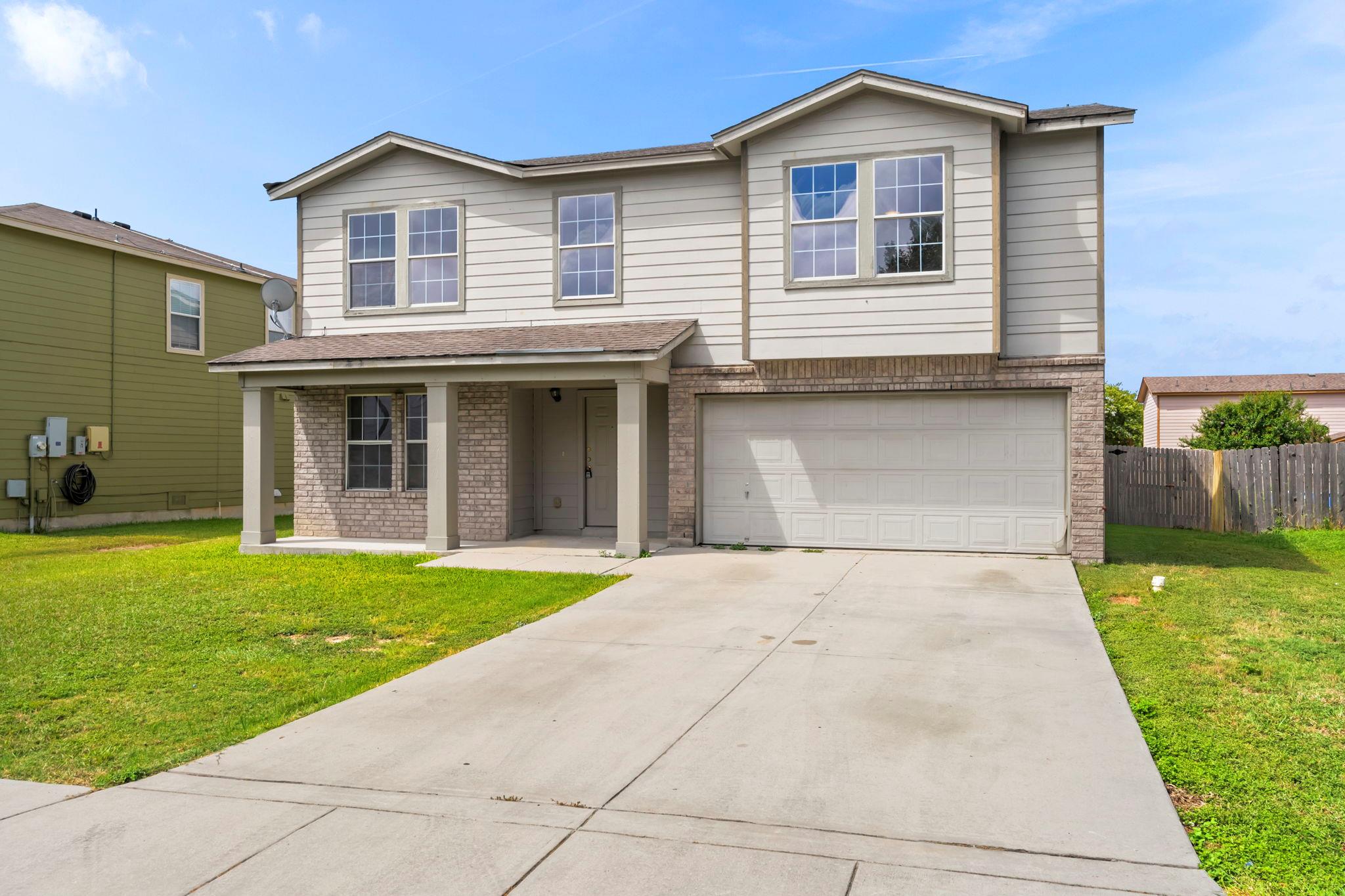 671 Northwest Crossing Dr, New Braunfels, TX 78130