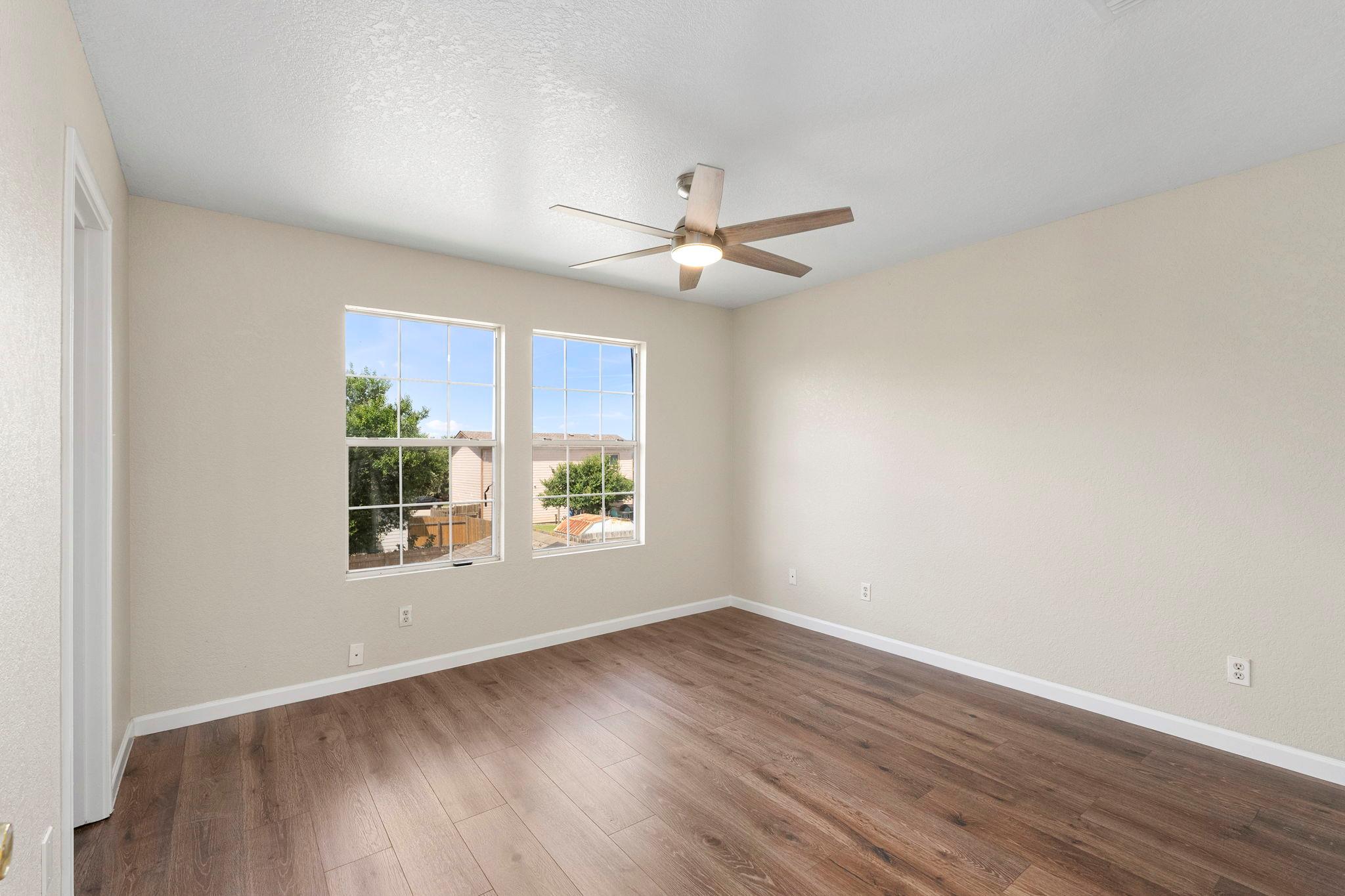 671 Northwest Crossing Dr, New Braunfels, TX 78130