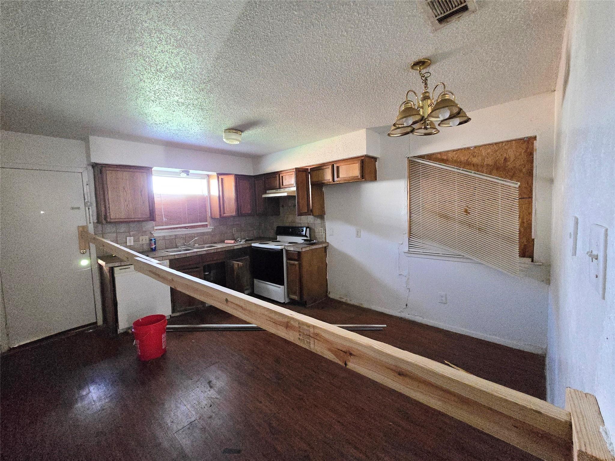 8410 Garcreek Cir, Austin, TX 78724