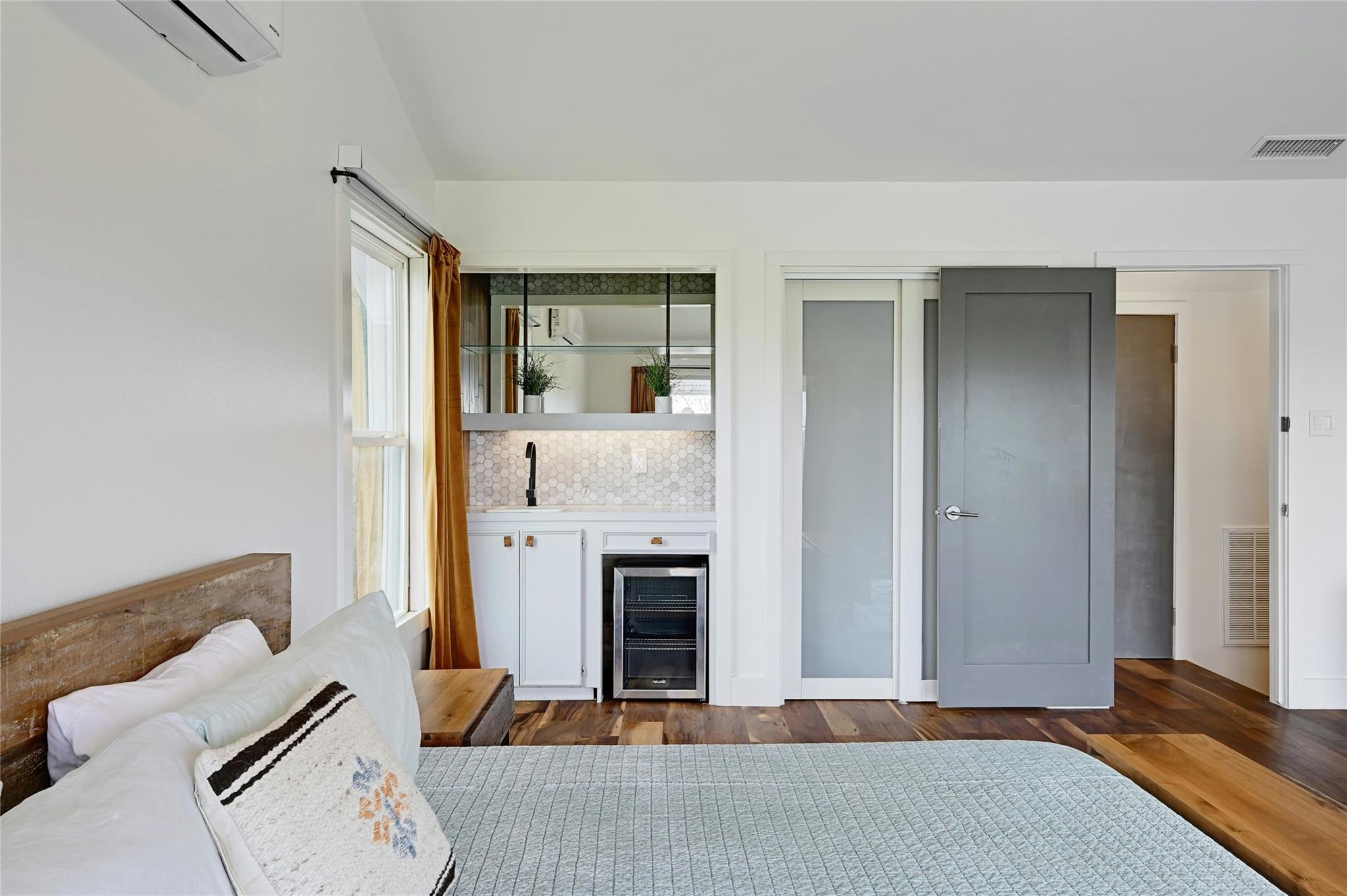 5700 Penick Dr, Austin, TX 78741