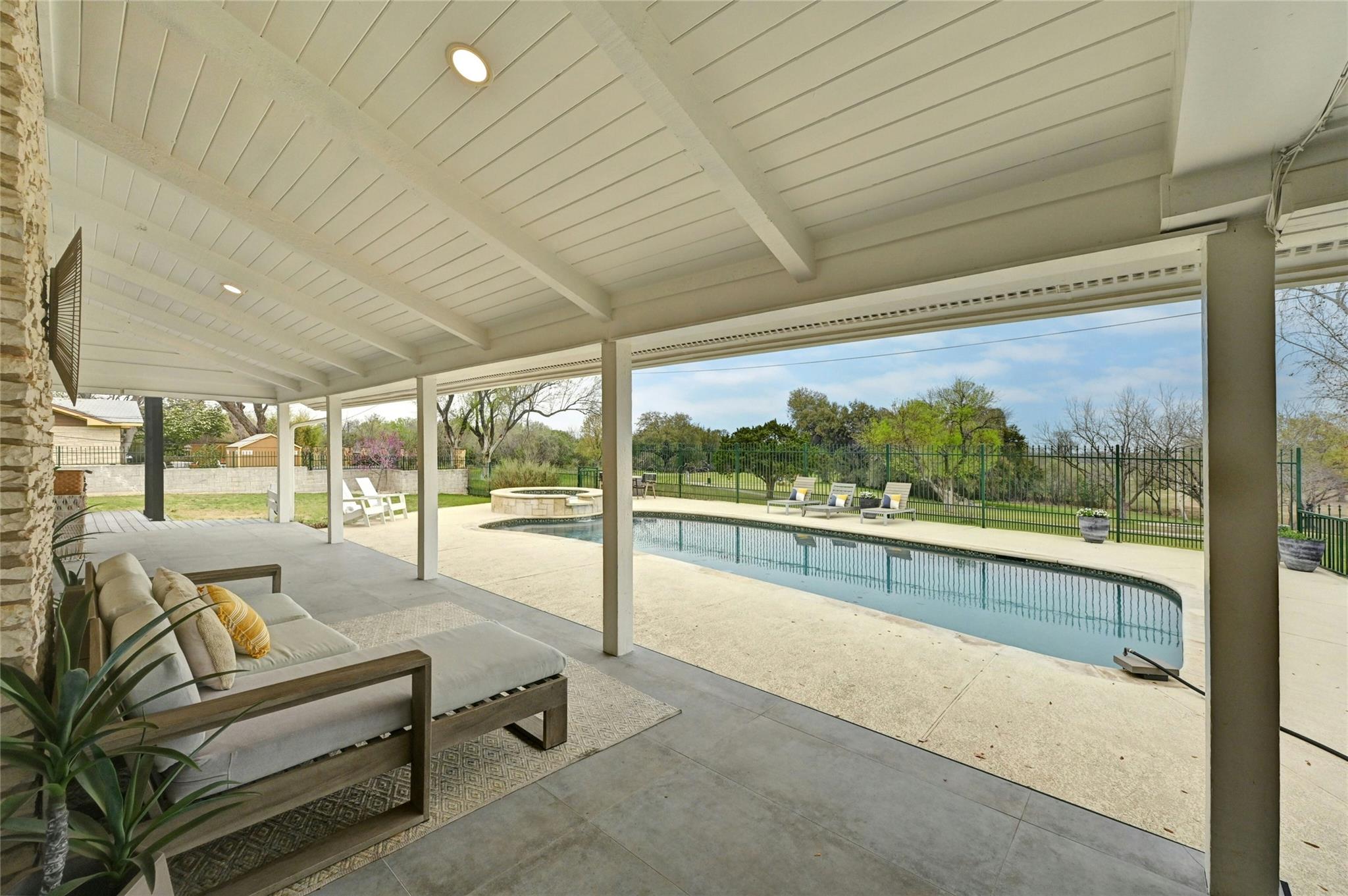 5700 Penick Dr, Austin, TX 78741