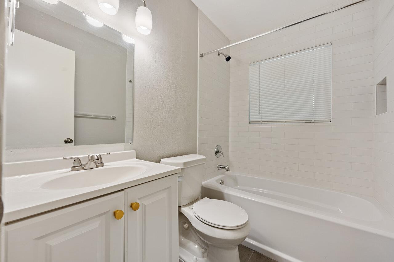 2303 Metcalfe Rd # A, Austin, TX 78741