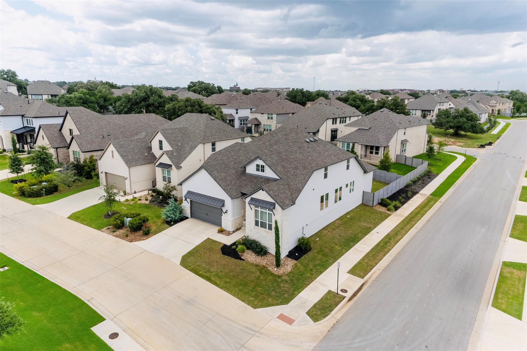 1533 Jay Wolf Dr, Georgetown, TX 78628