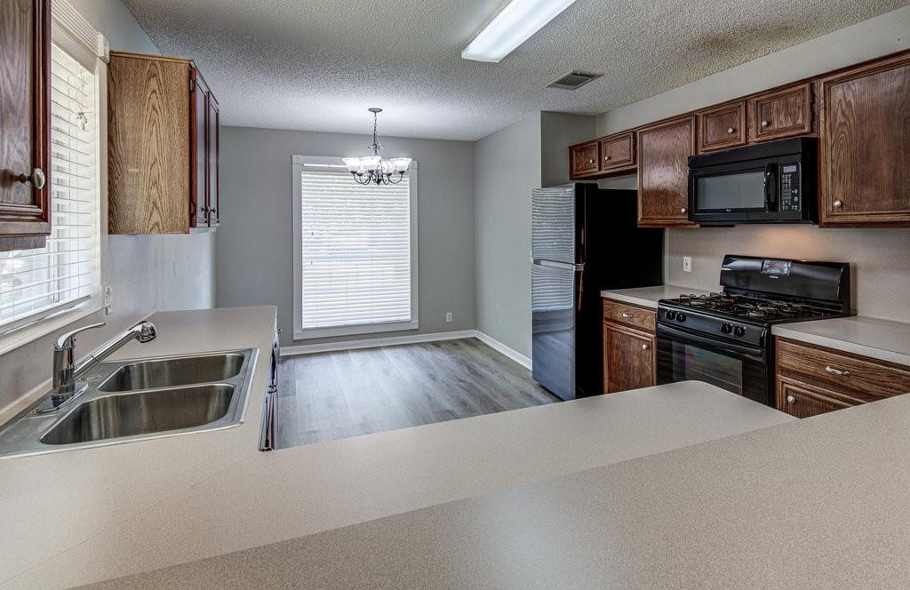 16900 Simsbrook Dr, Pflugerville, TX 78660