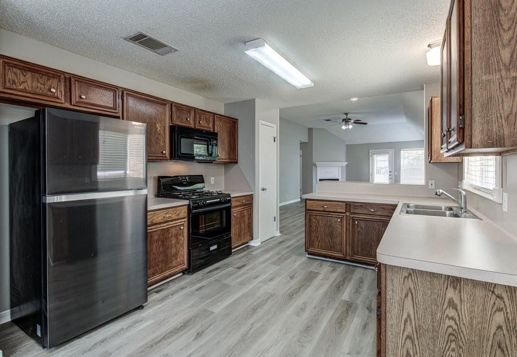 16900 Simsbrook Dr, Pflugerville, TX 78660