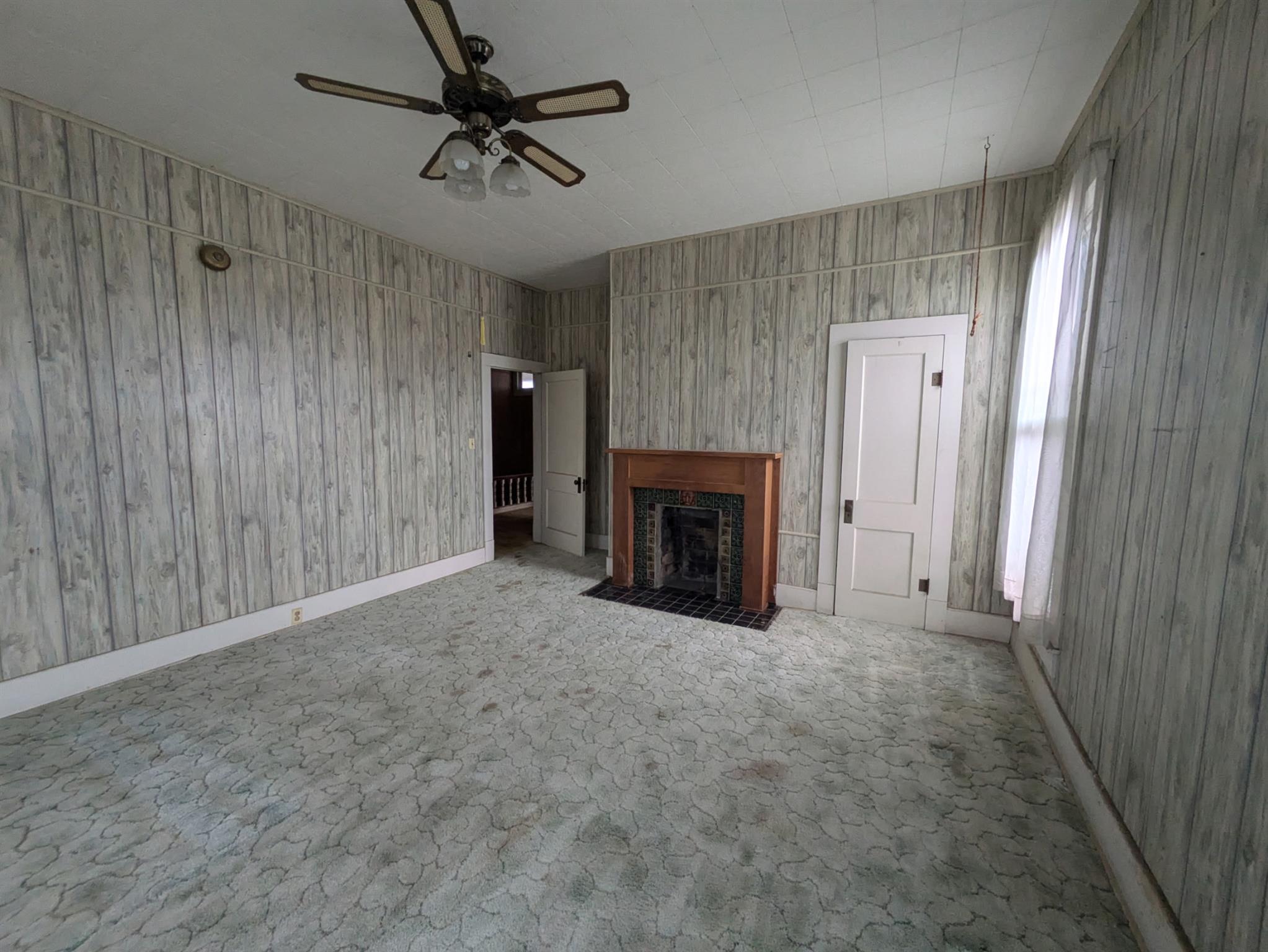 235 E Milam Ave, Rockdale, TX 76567