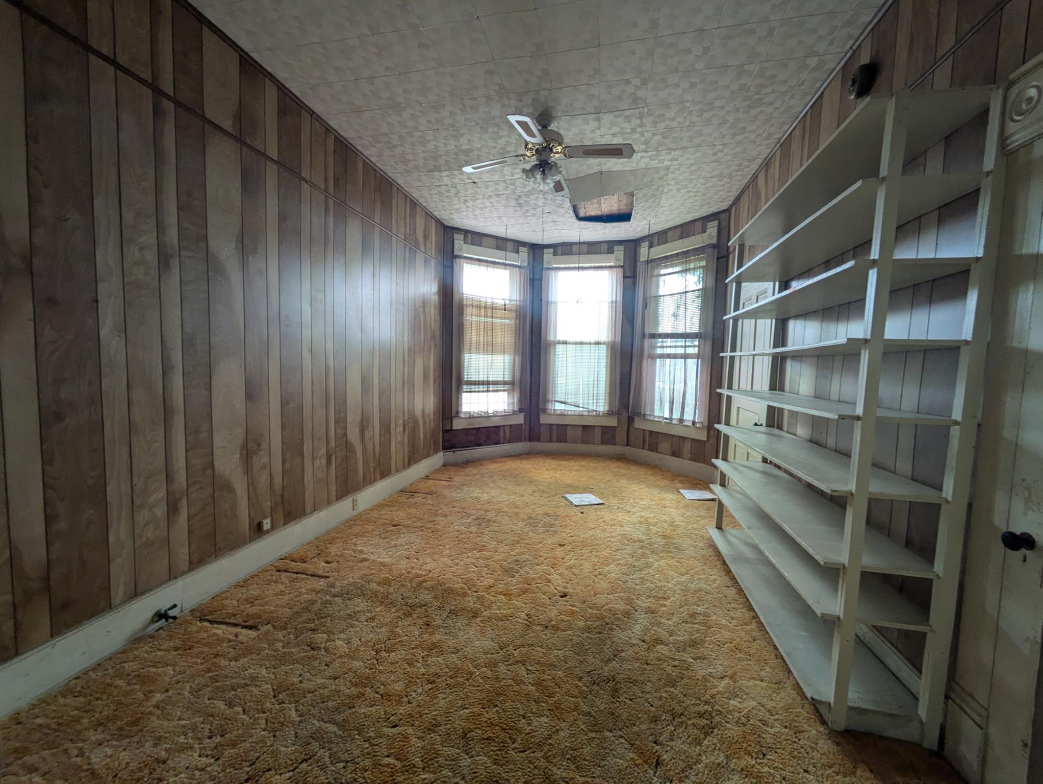 235 E Milam Ave, Rockdale, TX 76567