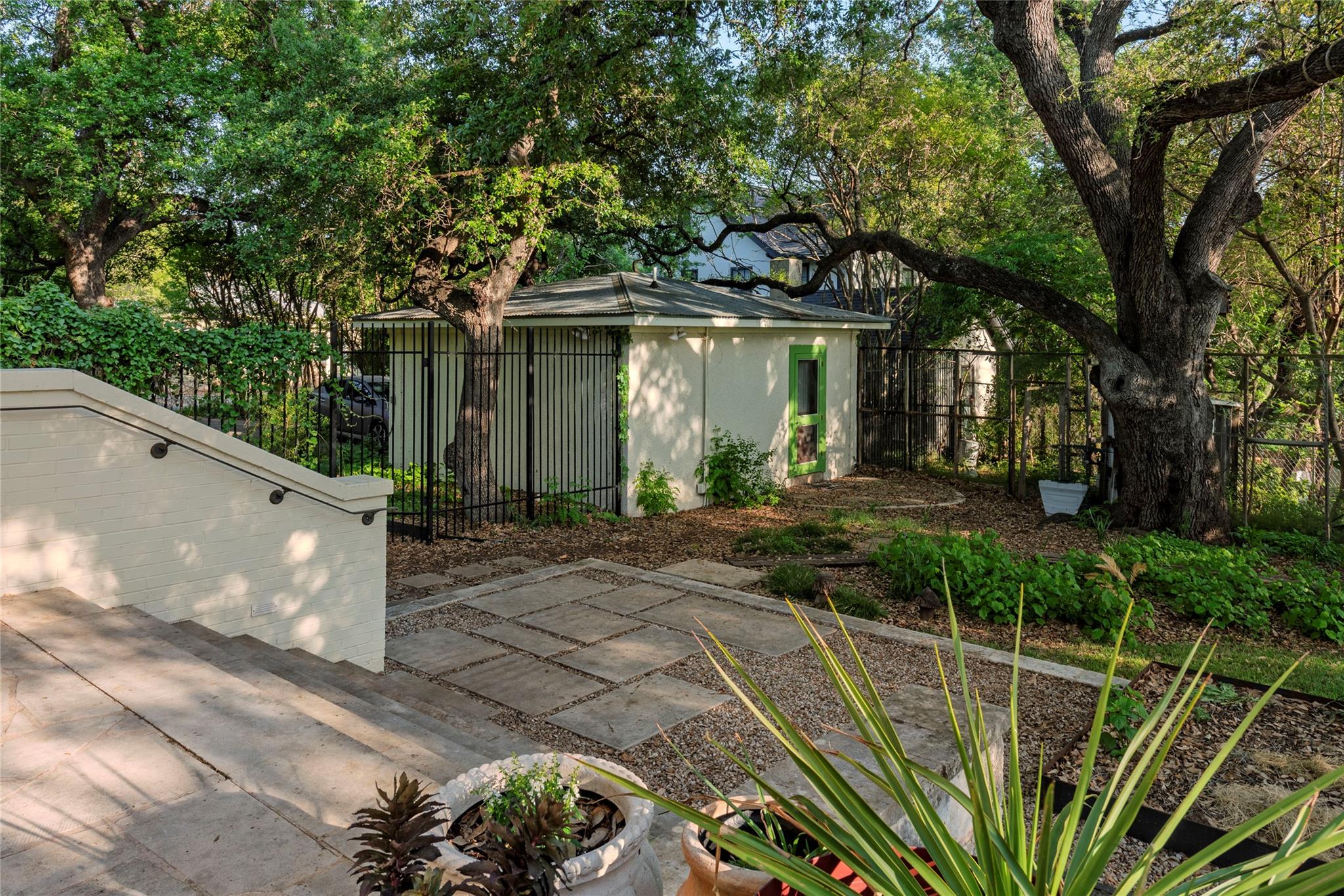 1305 W 22nd St, Austin, TX 78705