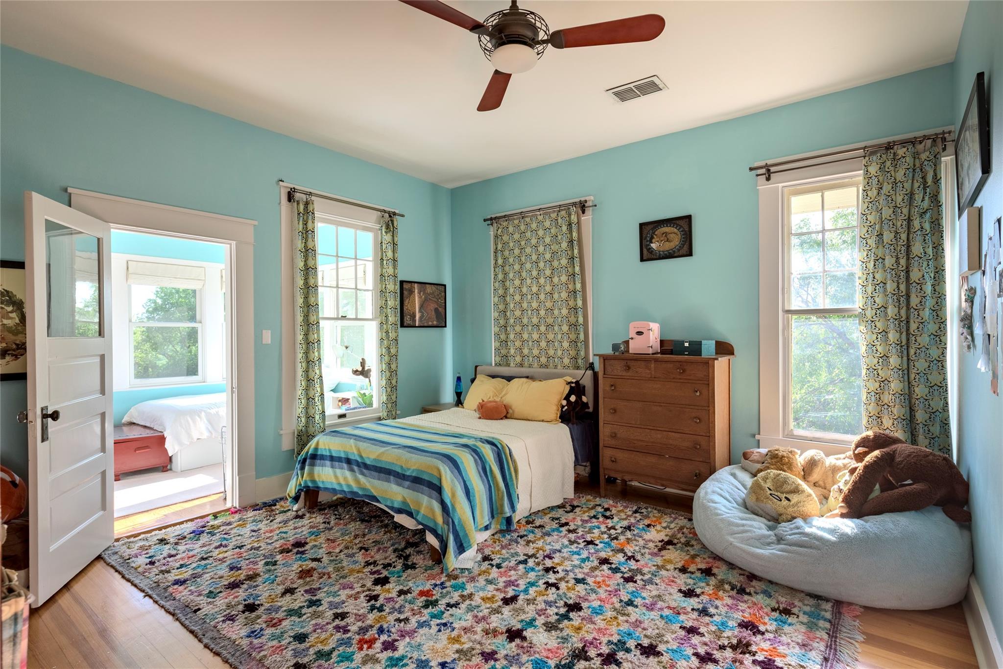 1305 W 22nd St, Austin, TX 78705