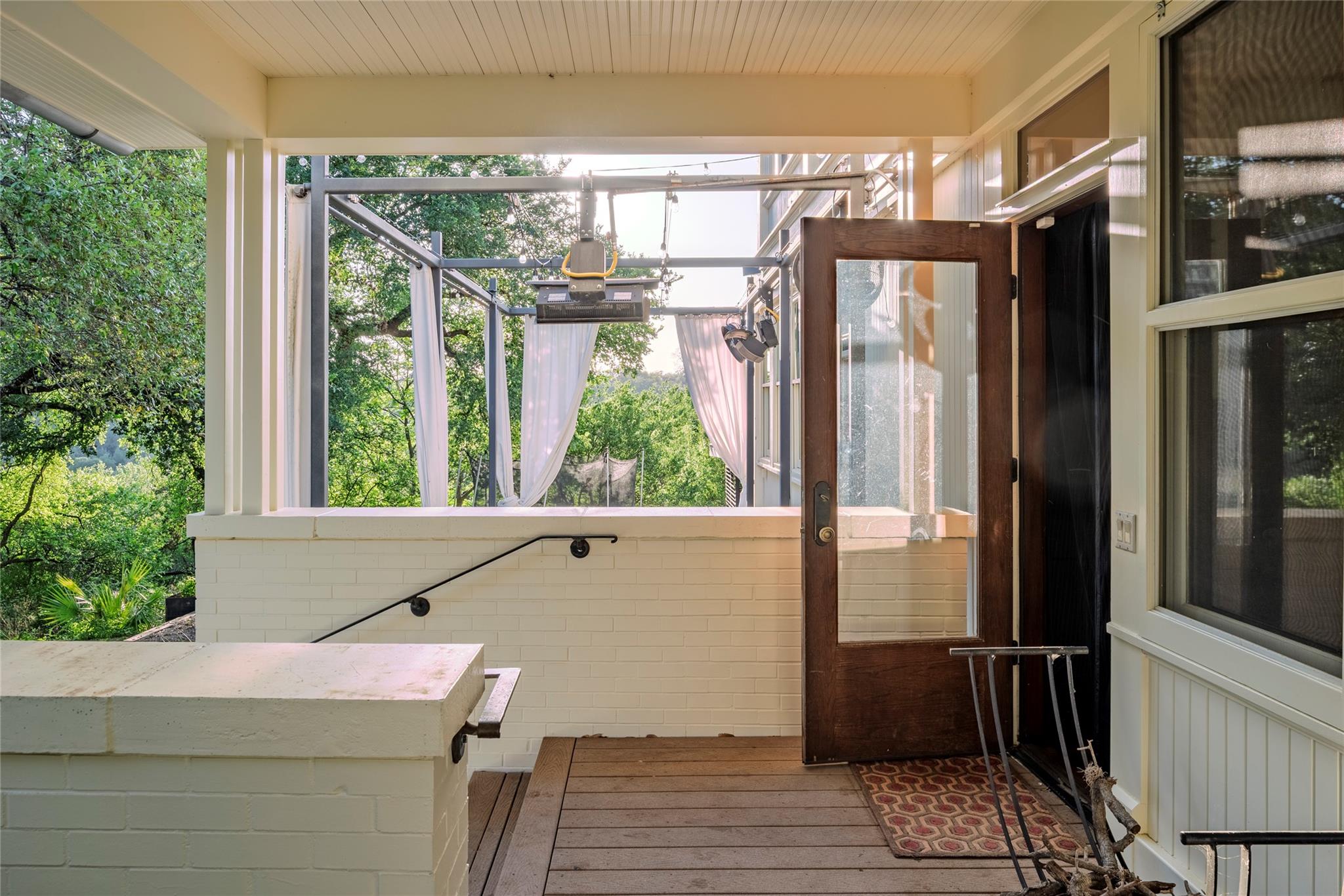 1305 W 22nd St, Austin, TX 78705