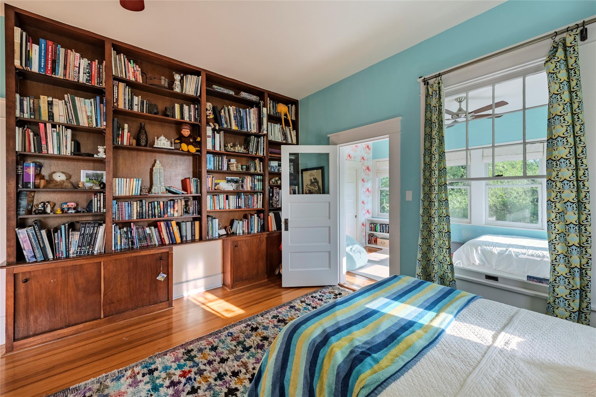 1305 W 22nd St, Austin, TX 78705