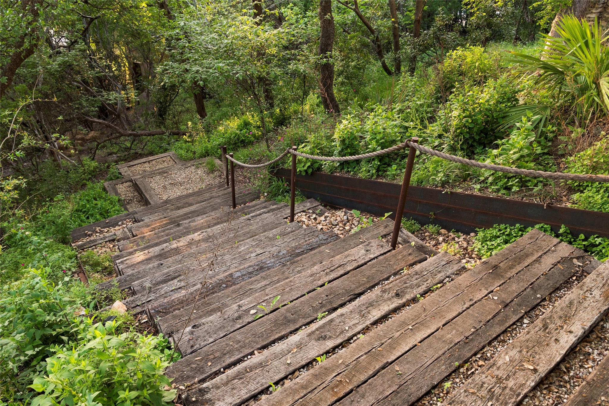 1305 W 22nd St, Austin, TX 78705