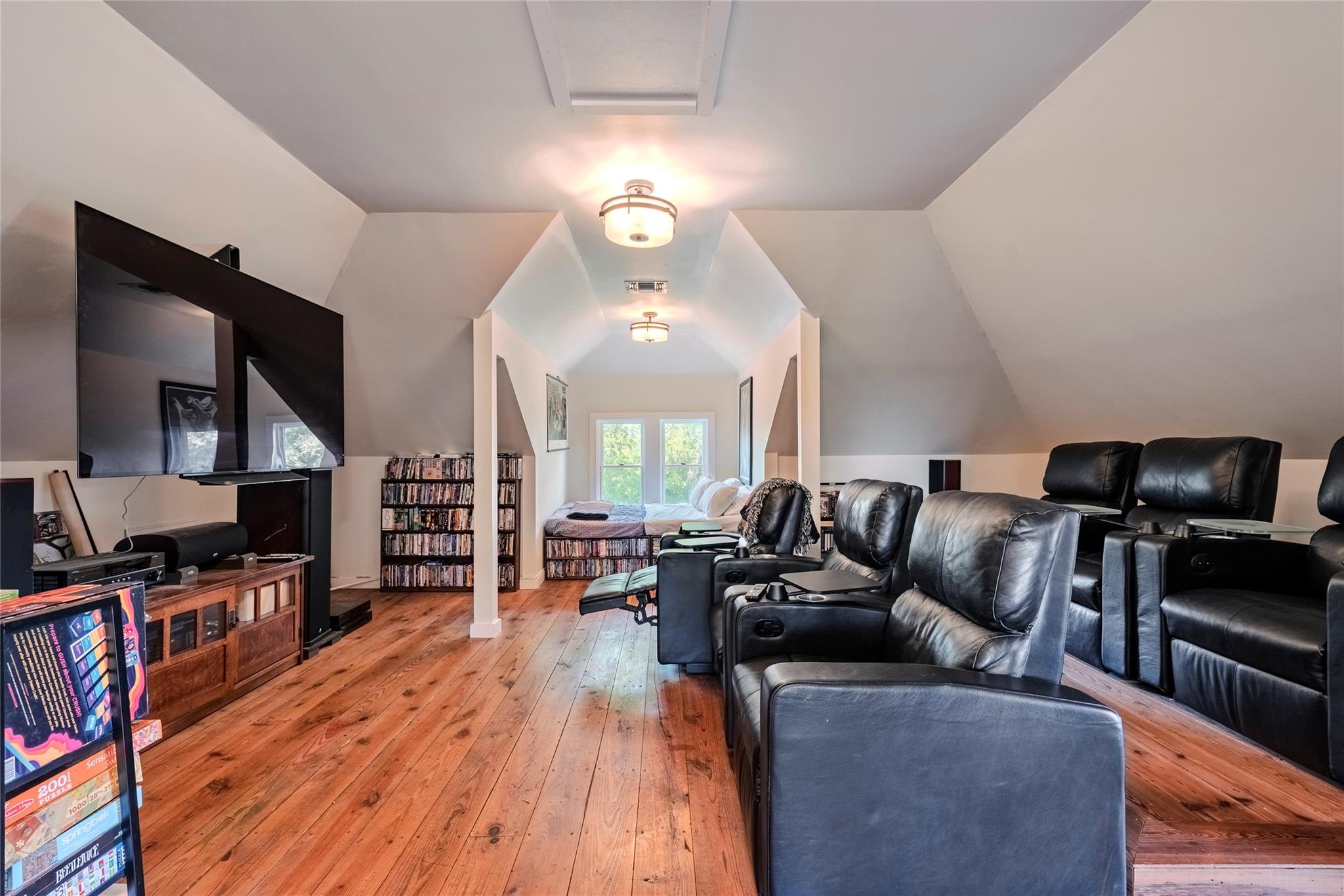 1305 W 22nd St, Austin, TX 78705