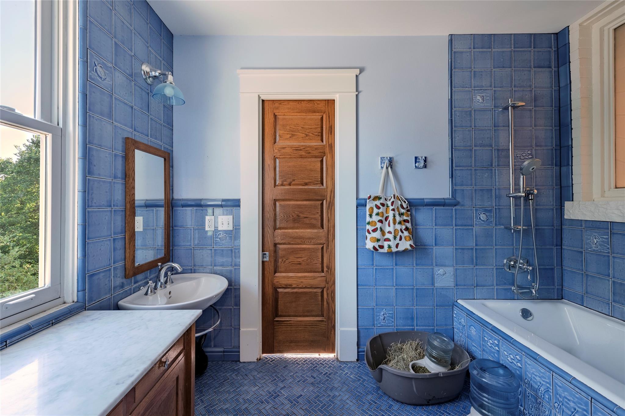 1305 W 22nd St, Austin, TX 78705