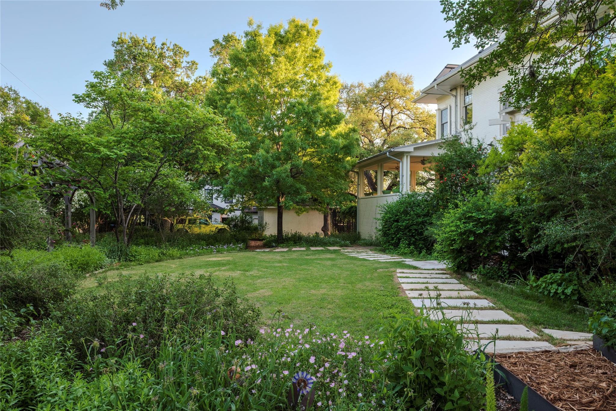 1305 W 22nd St, Austin, TX 78705
