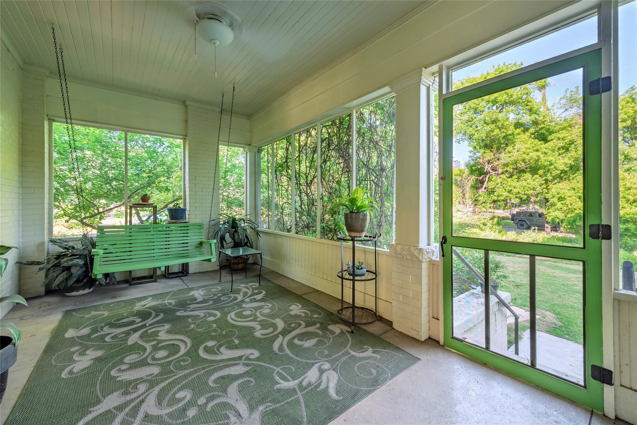 1305 W 22nd St, Austin, TX 78705