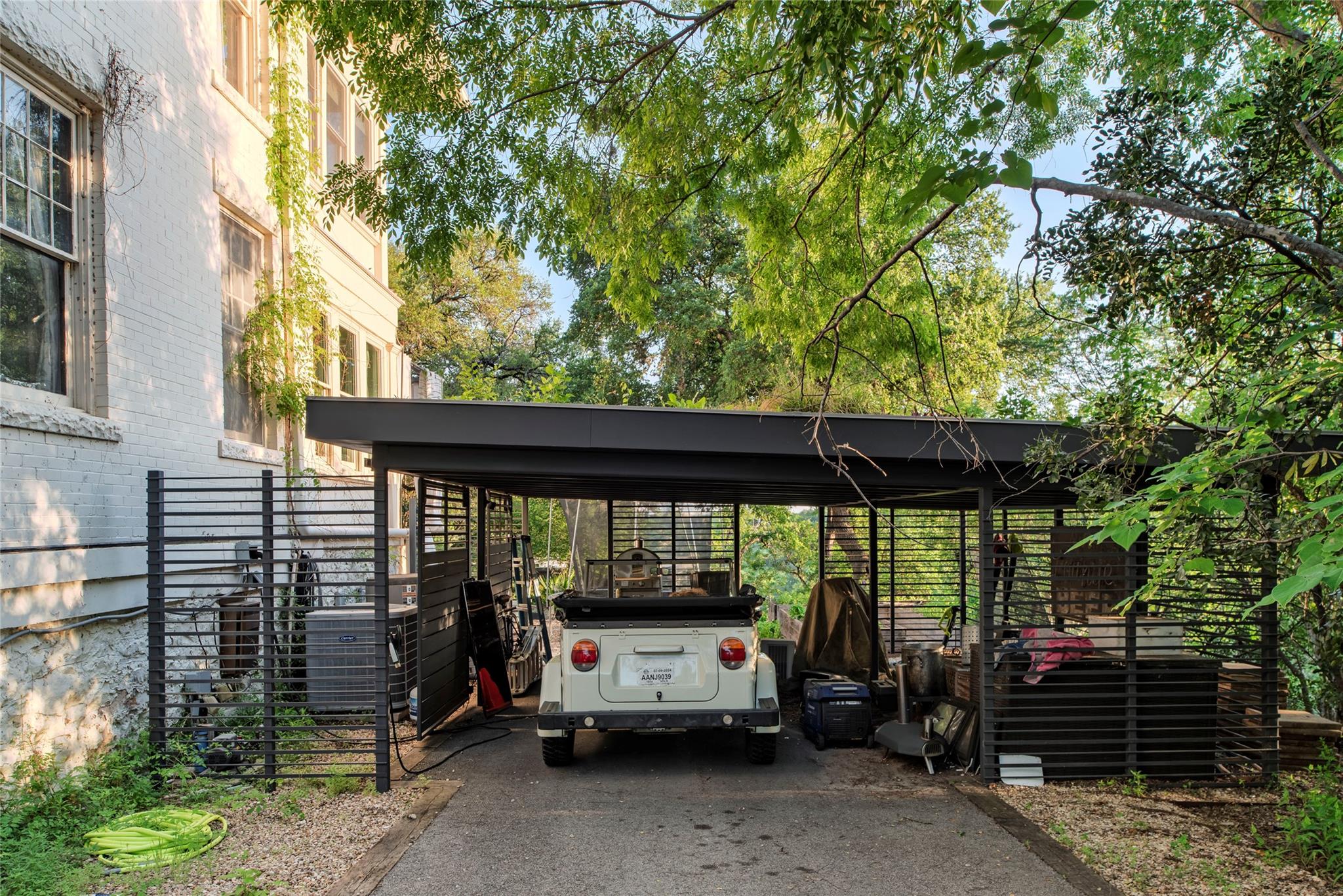 1305 W 22nd St, Austin, TX 78705