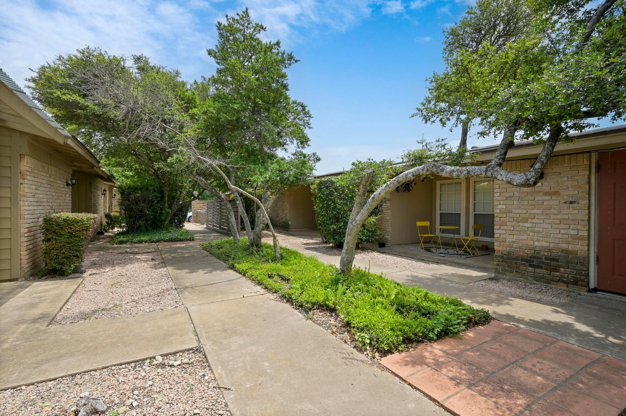 3430 Willowrun Dr, Austin, TX 78704