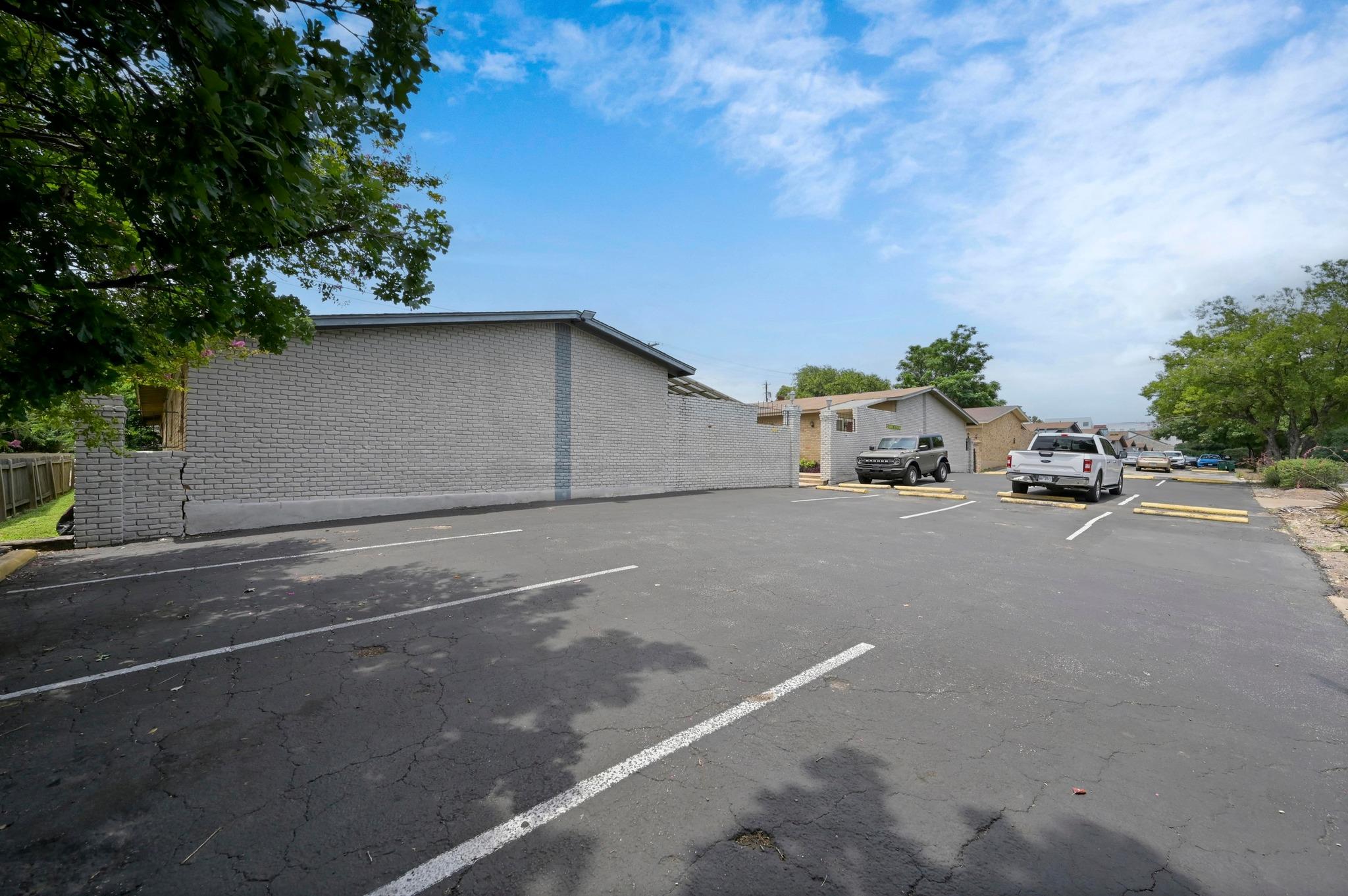 3430 Willowrun Dr, Austin, TX 78704
