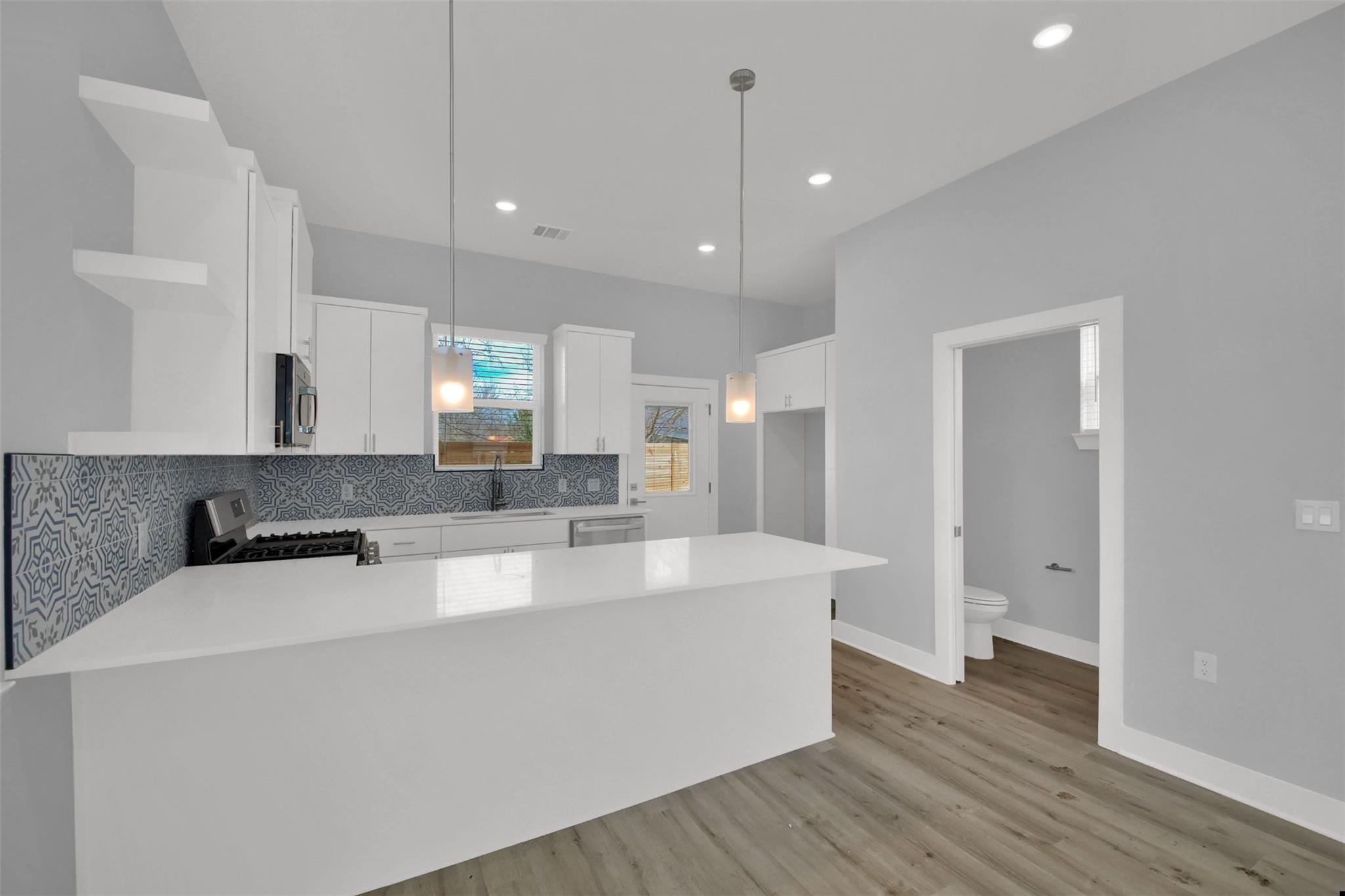 1104 Begonia Ter # 2, Austin, TX 78741