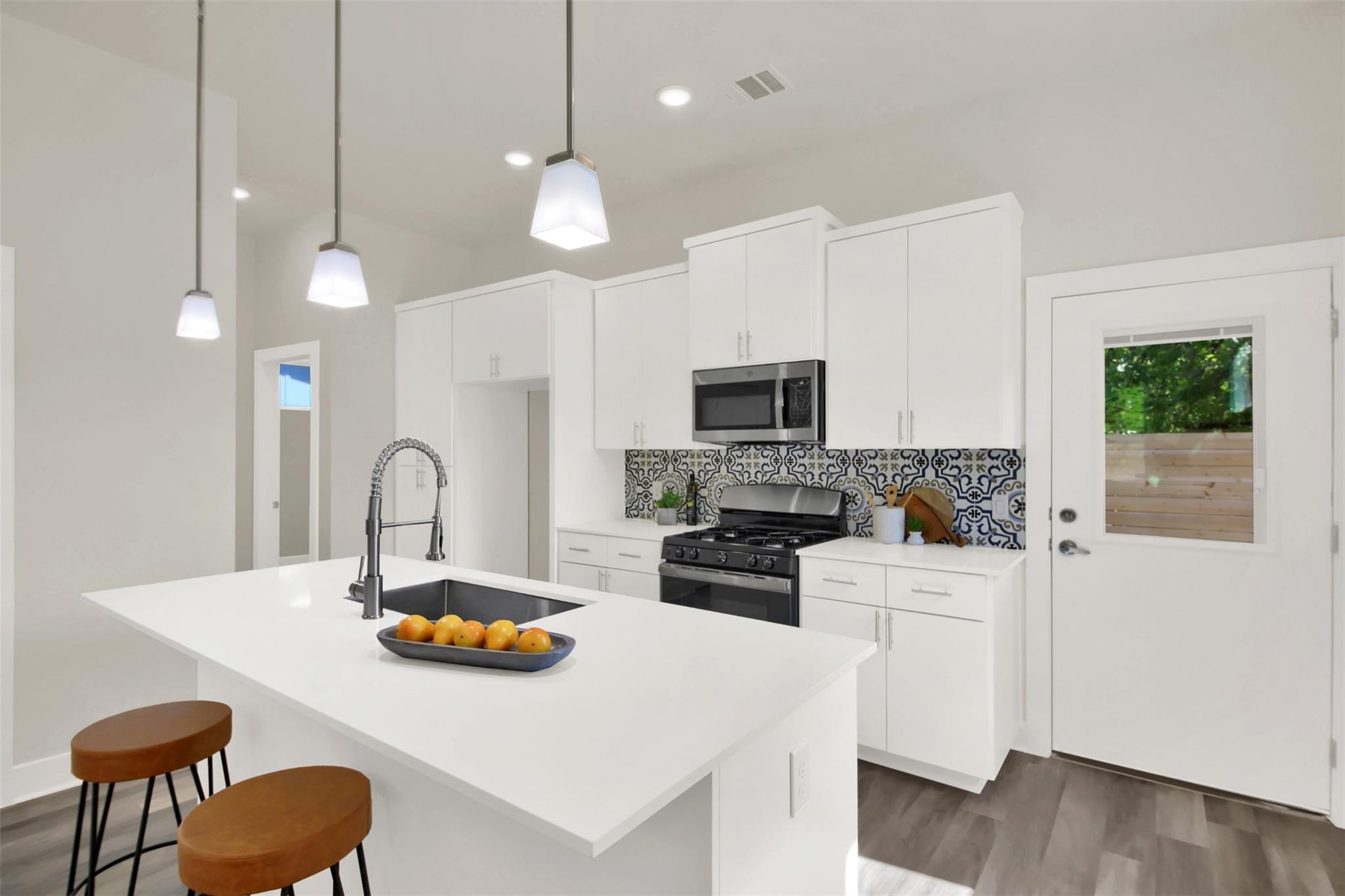 6813 Suena Dr # 2, Austin, TX 78741