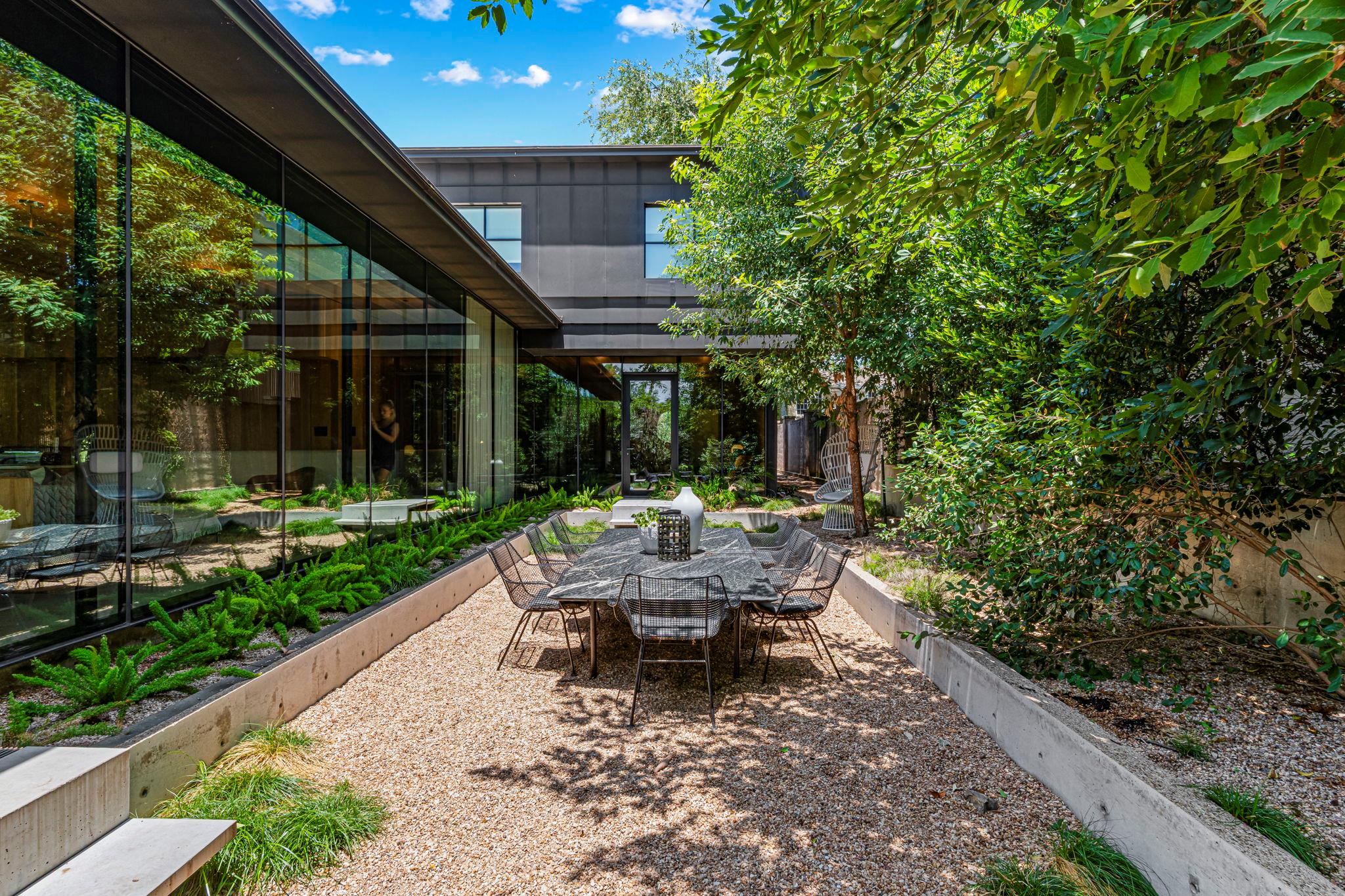 906 W 18th St, Austin, TX 78701