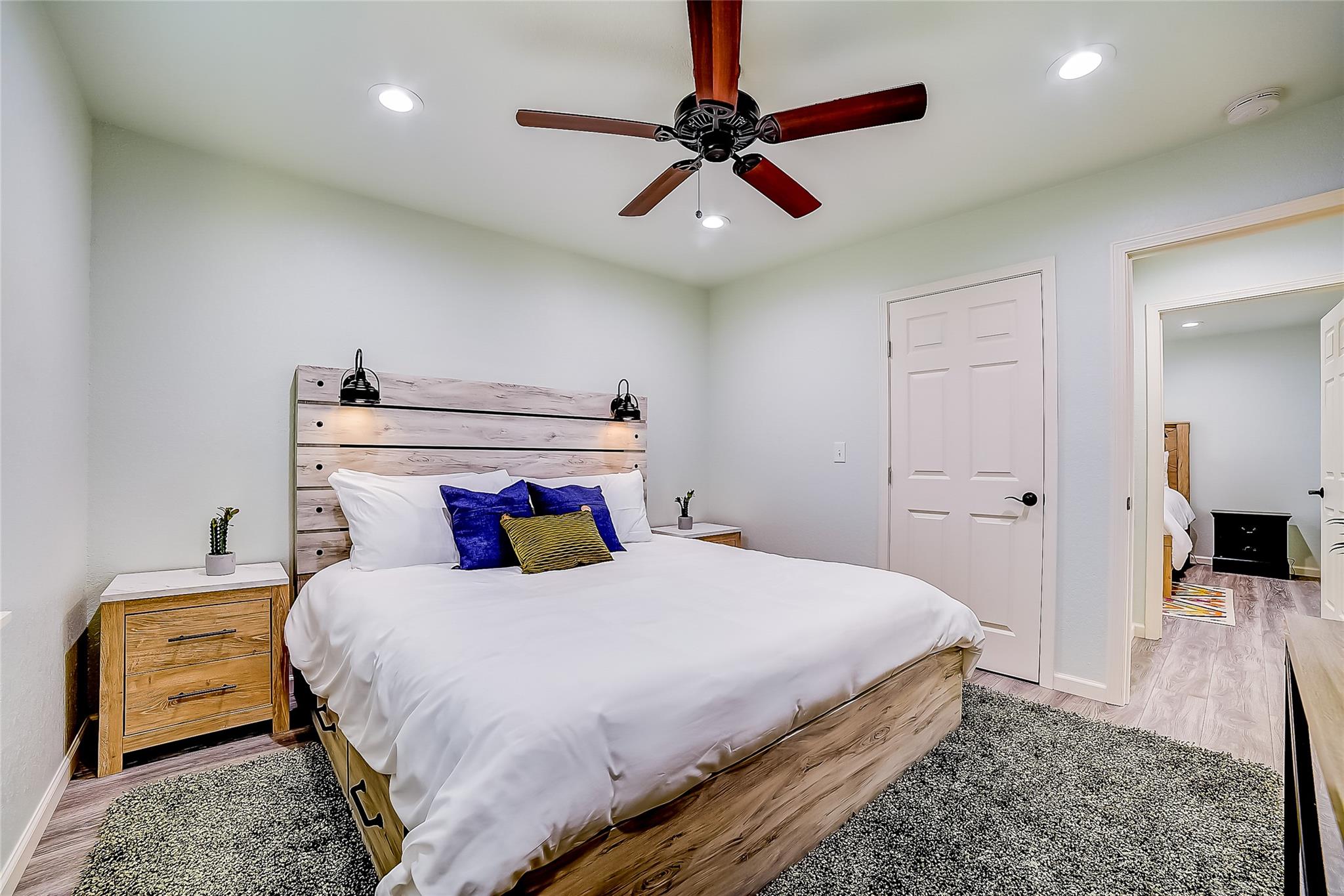 1374 Forest View Dr, Blanco, TX 78606