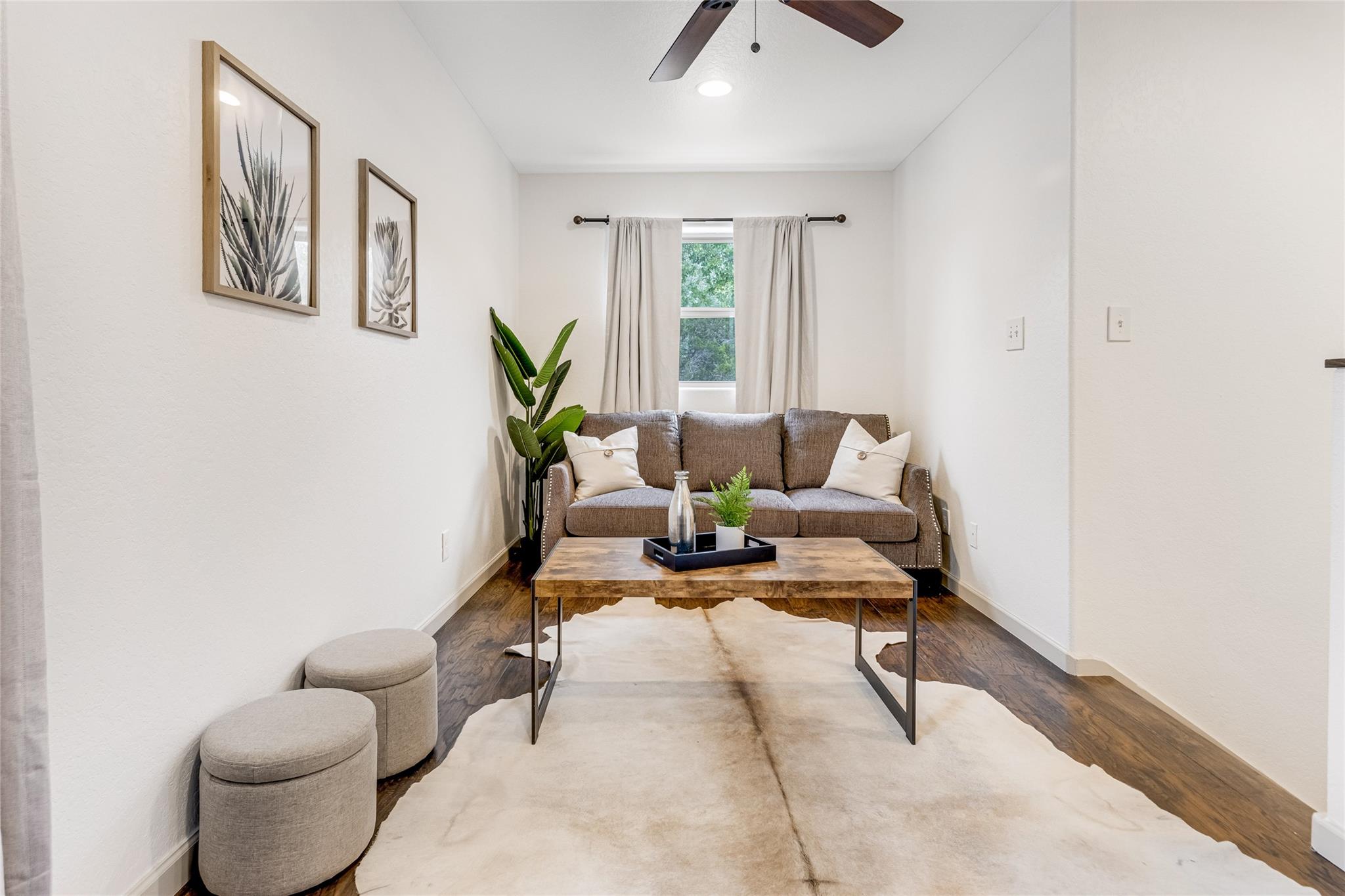 1374 Forest View Dr, Blanco, TX 78606