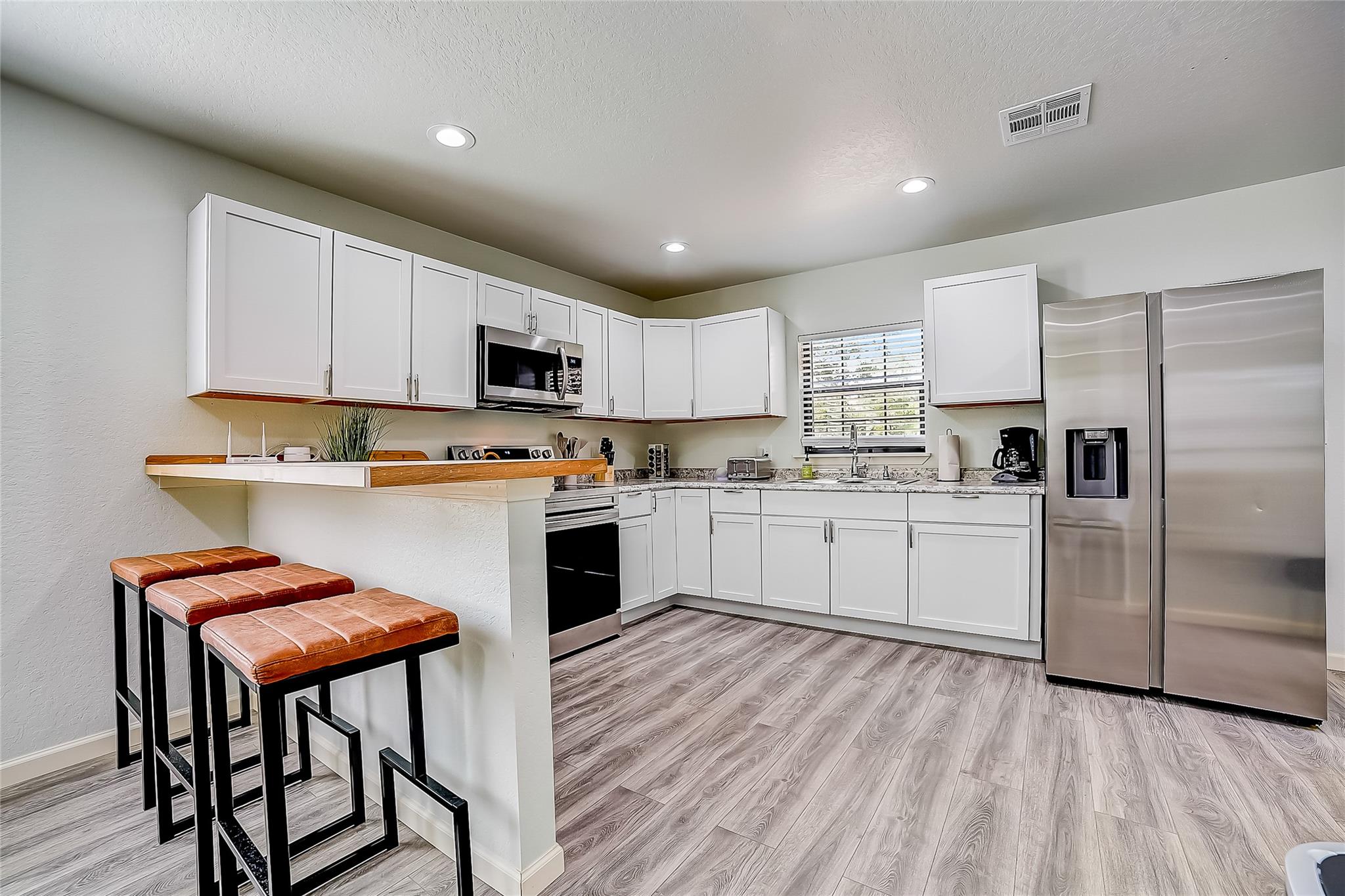 1374 Forest View Dr, Blanco, TX 78606